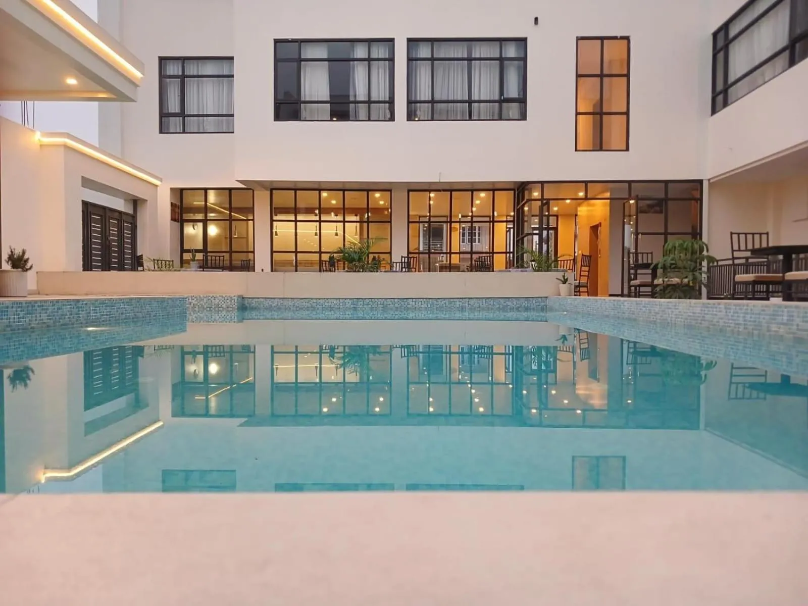 Swimming pool in Hotel Gulmohar