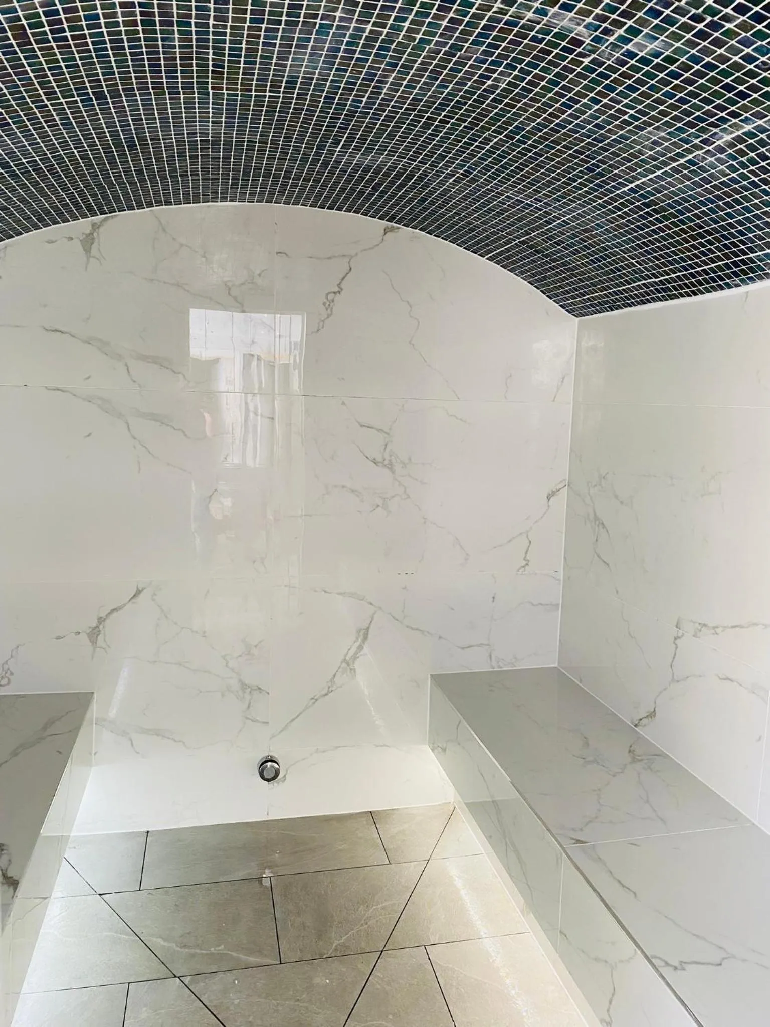 Steam room in Anchorage Hotel & Spa