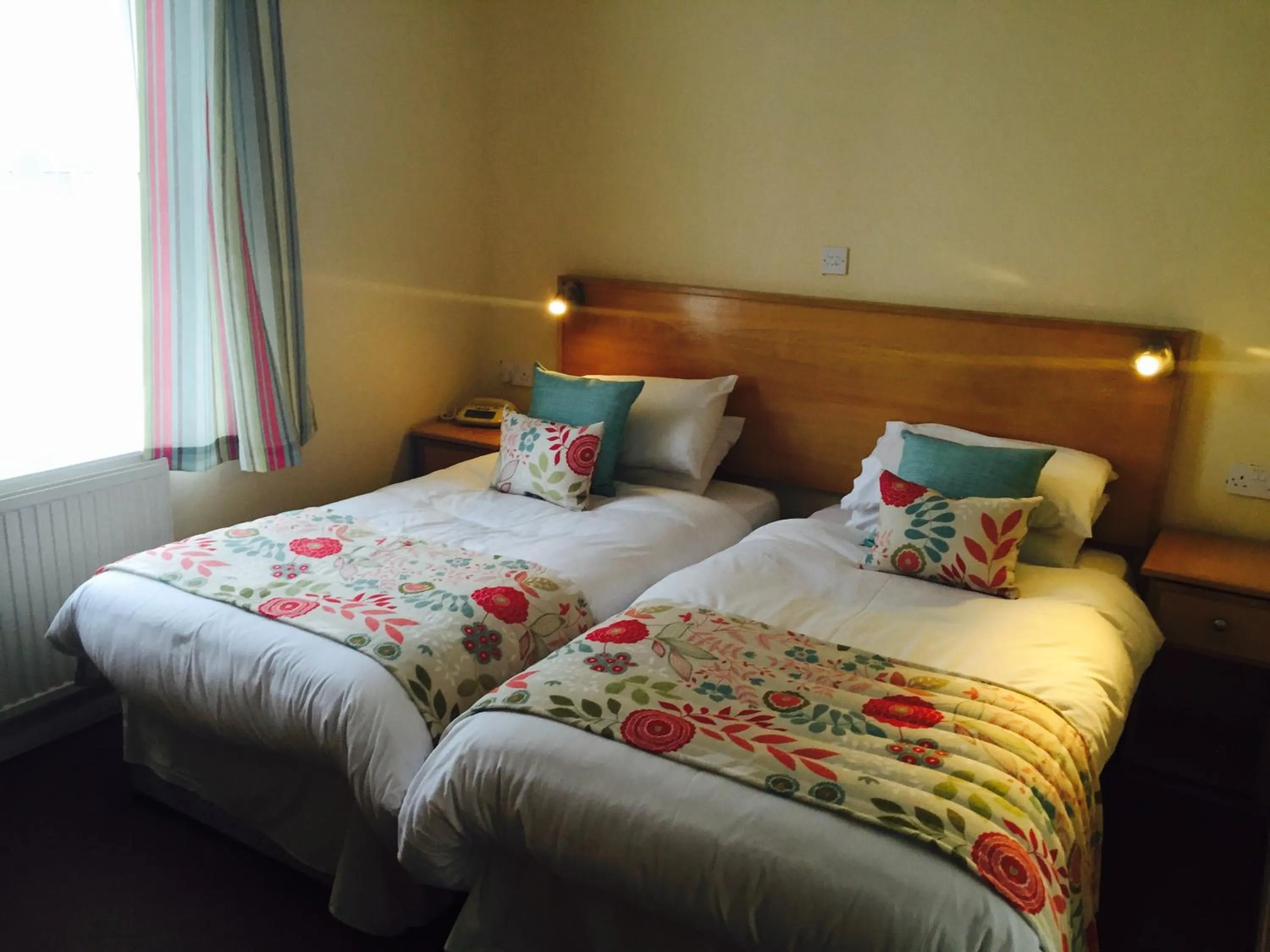 Property building, Bed in Anchorage Hotel & Spa