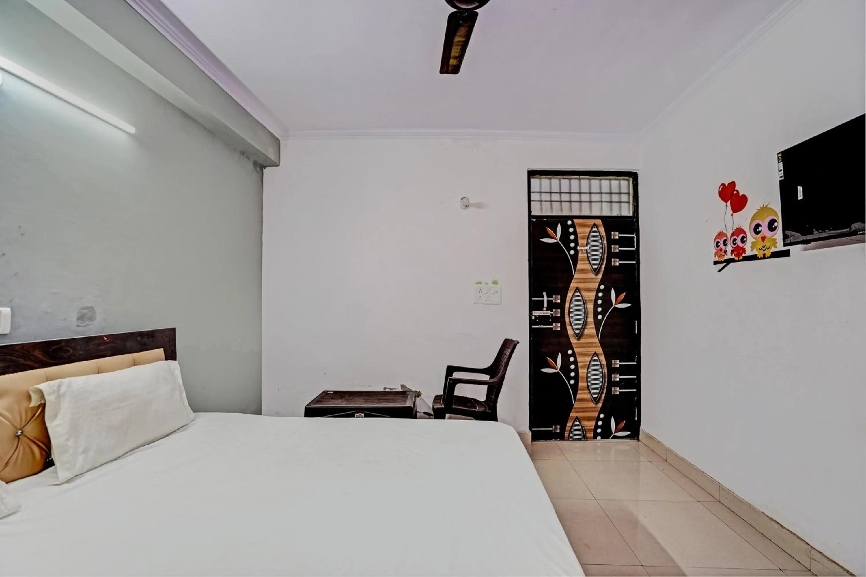 Bedroom in Hotel O Krishna Residency