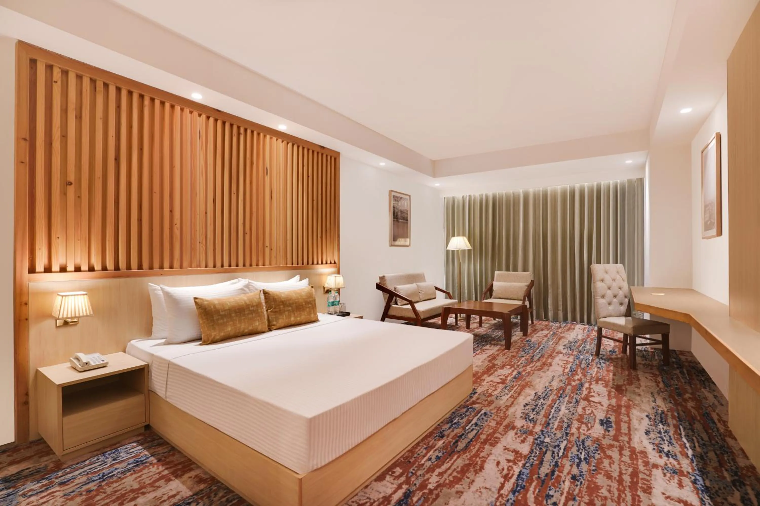 Bedroom, Bed in Lemon Tree Hotel, Haridwar