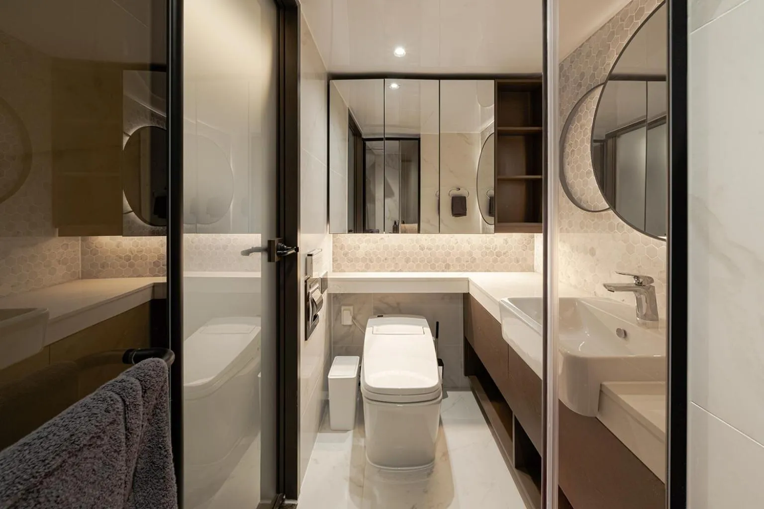 Shower in Le Collective Gangnam SAC Roium