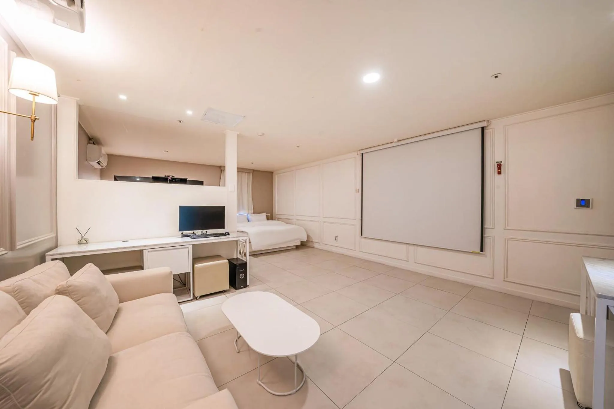 TV and multimedia in HOTEL STAY AYANA DAEJEON