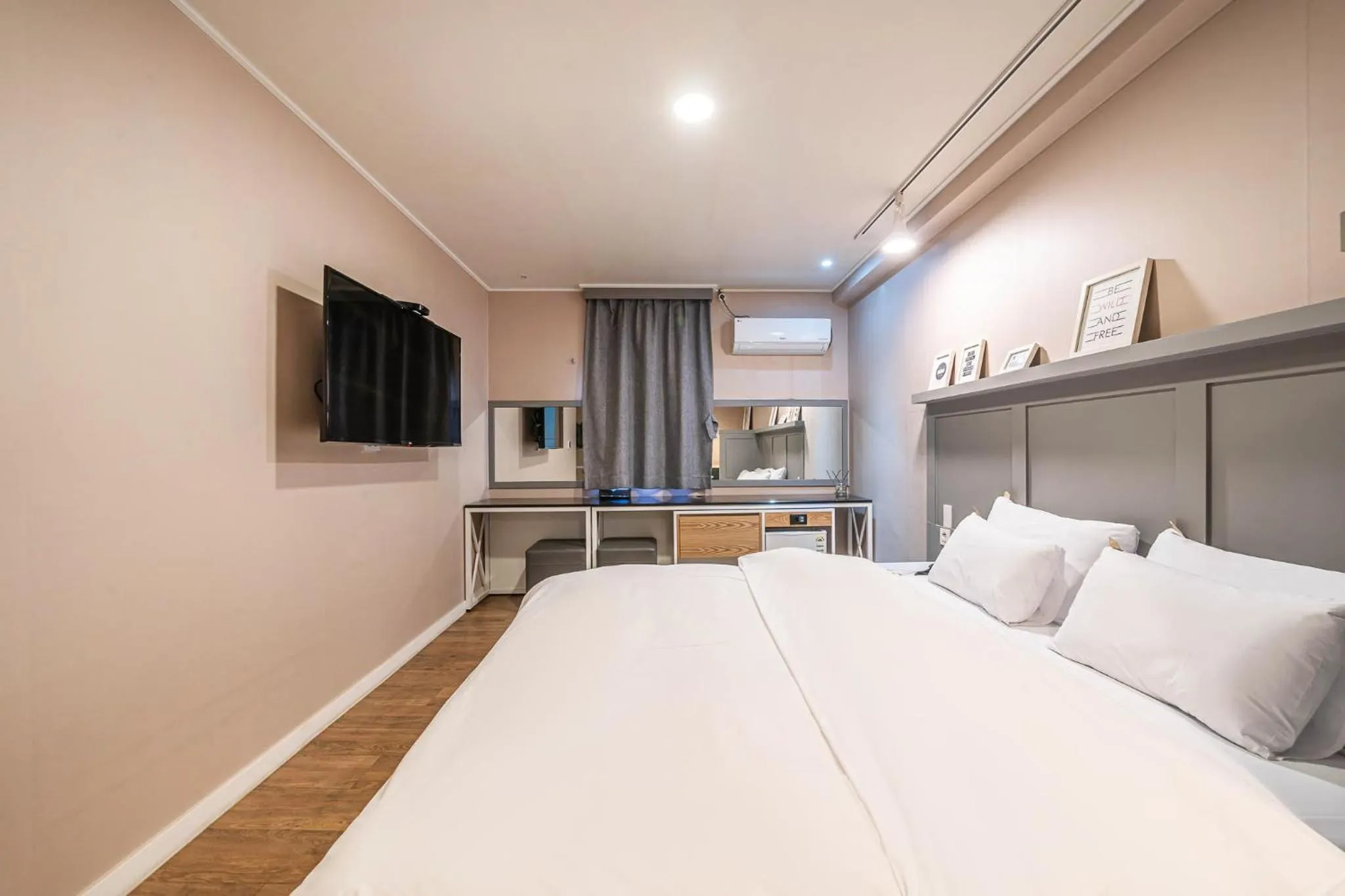 Bedroom, Bed in HOTEL STAY AYANA DAEJEON