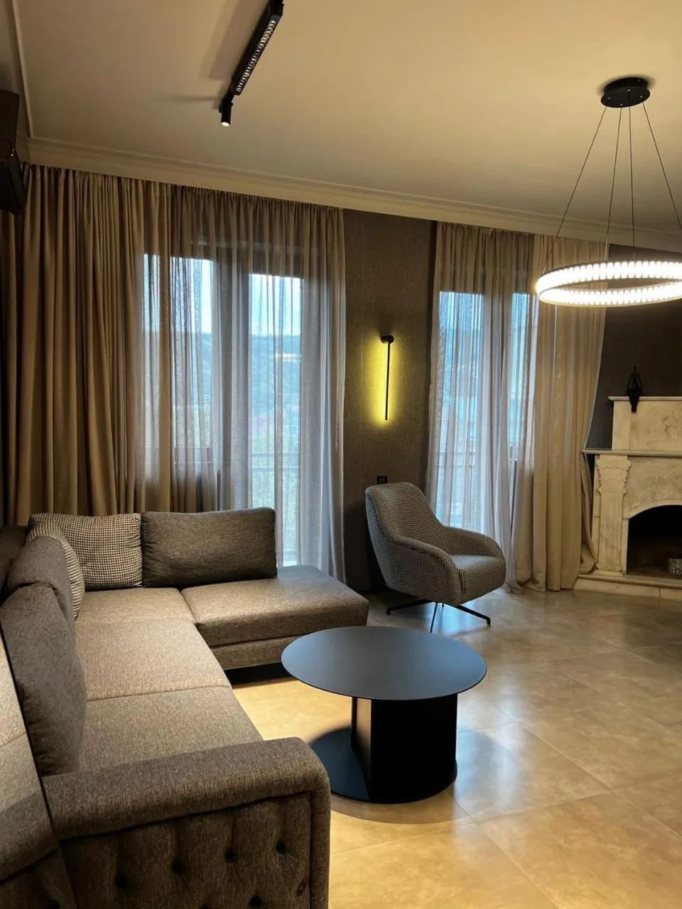 Seating area in Apart leitmotif