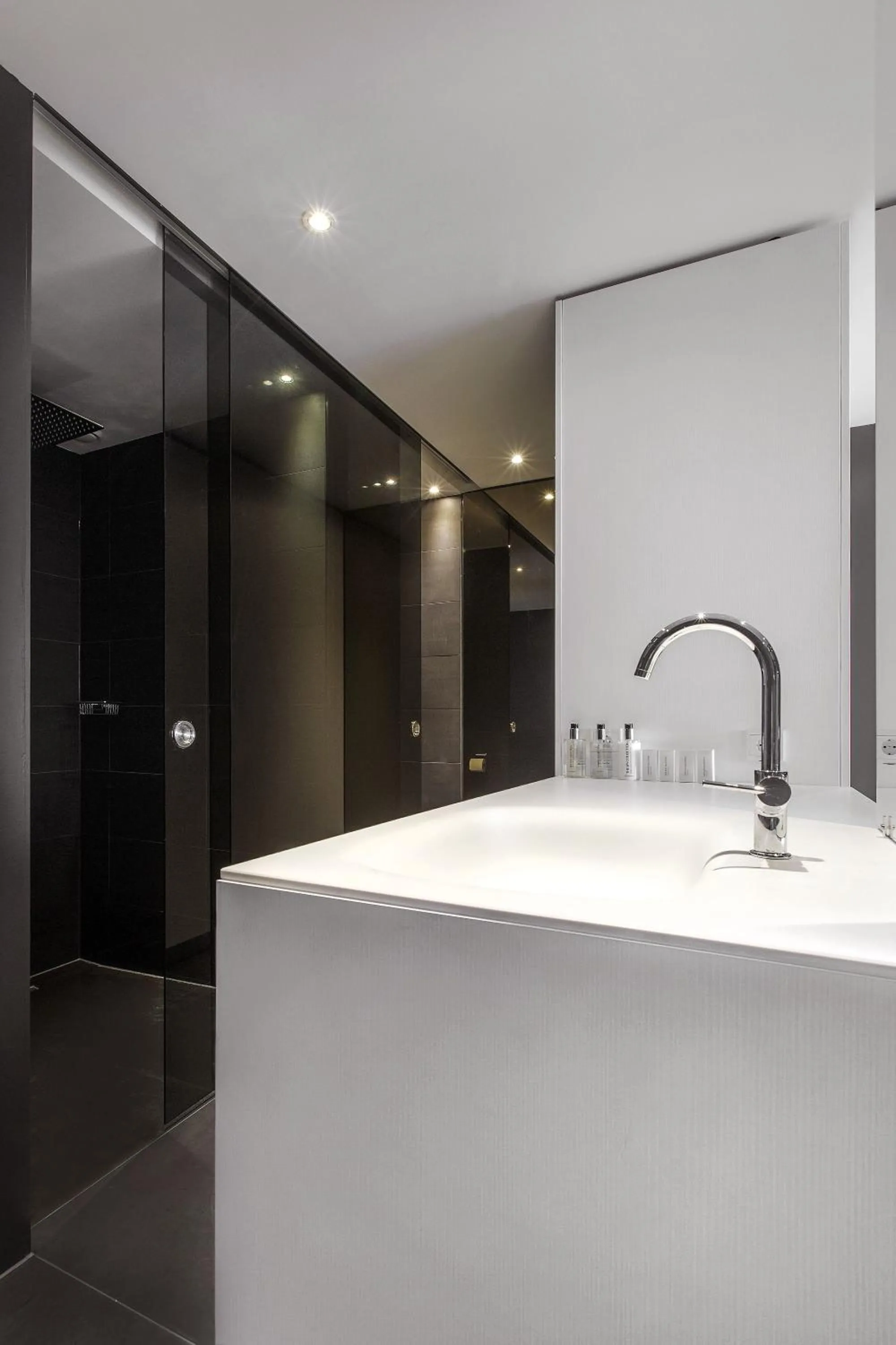 Bathroom in Van der Valk Hotel Sassenheim - Leiden