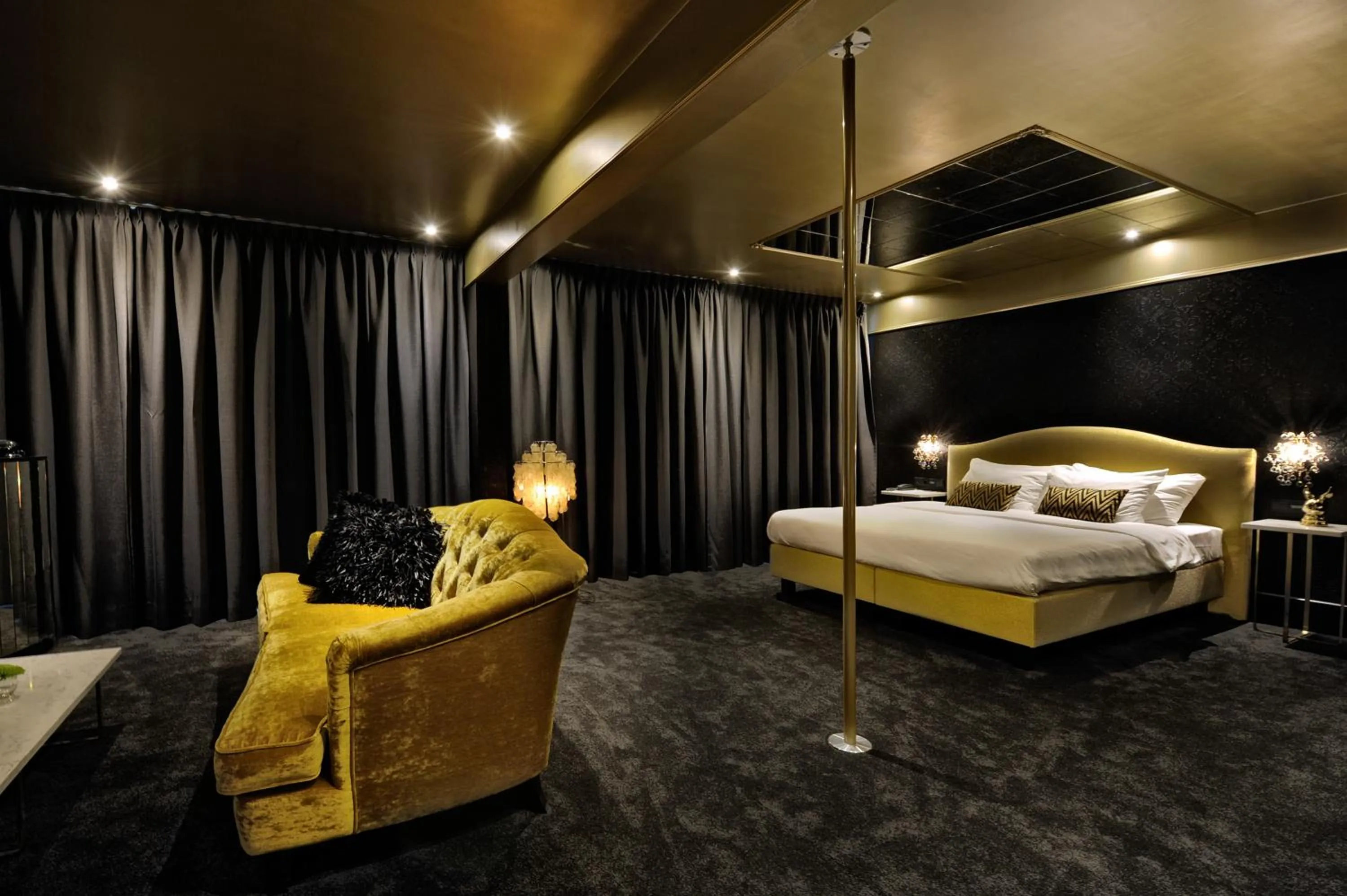 Bedroom, Bed in Van der Valk Hotel Sassenheim - Leiden