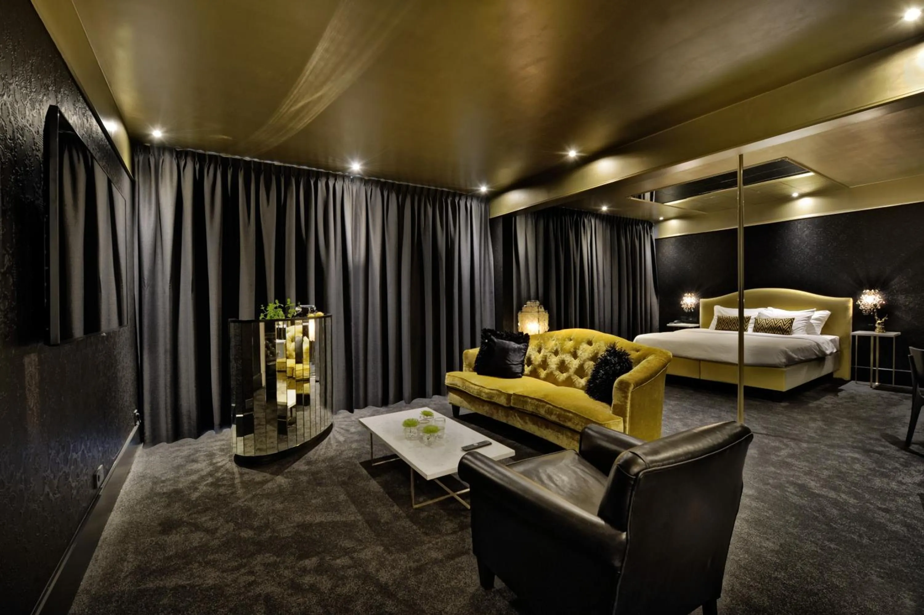 Seating area, Bed in Van der Valk Hotel Sassenheim - Leiden