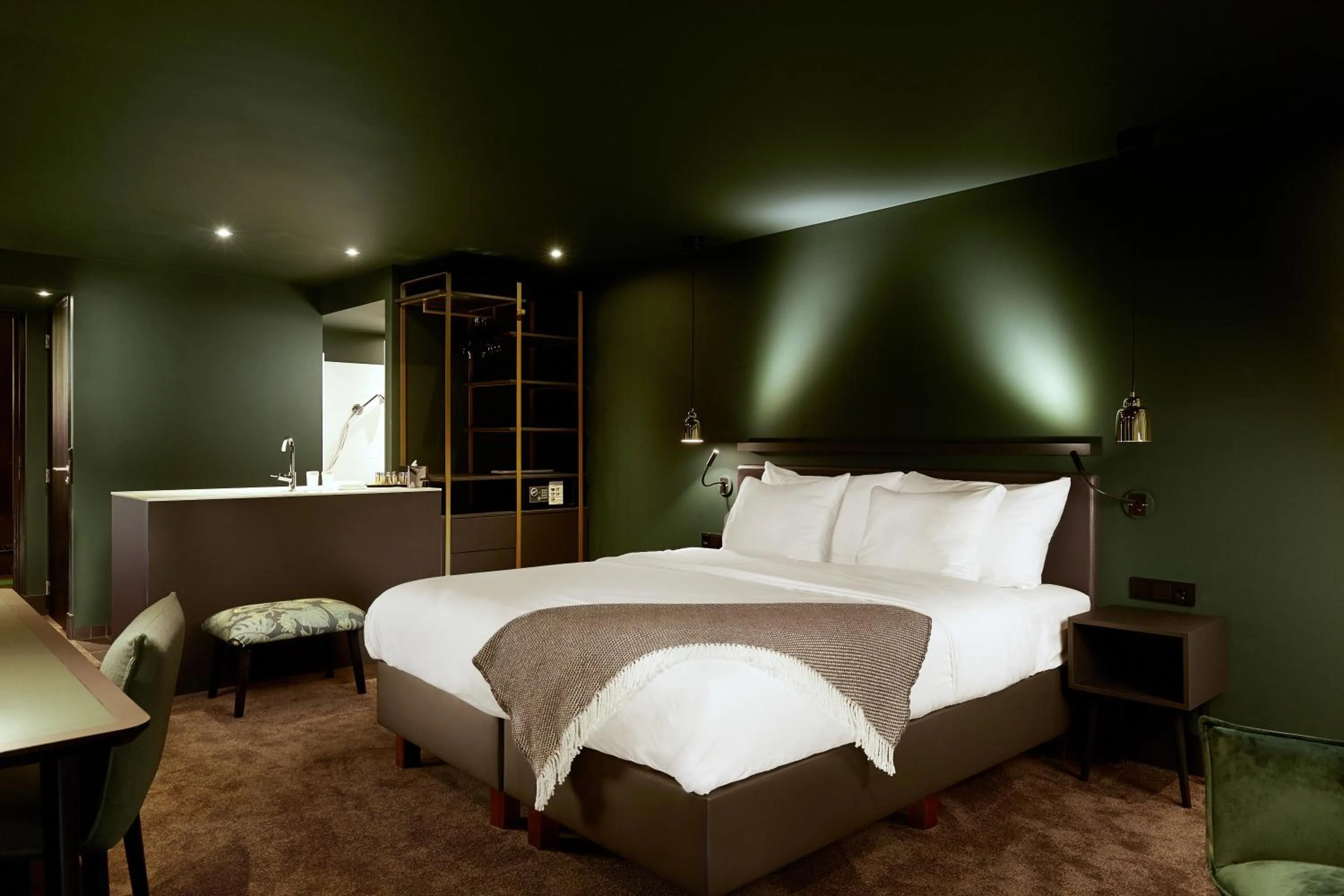 Photo of the whole room, Bed in Van der Valk Hotel Sassenheim - Leiden