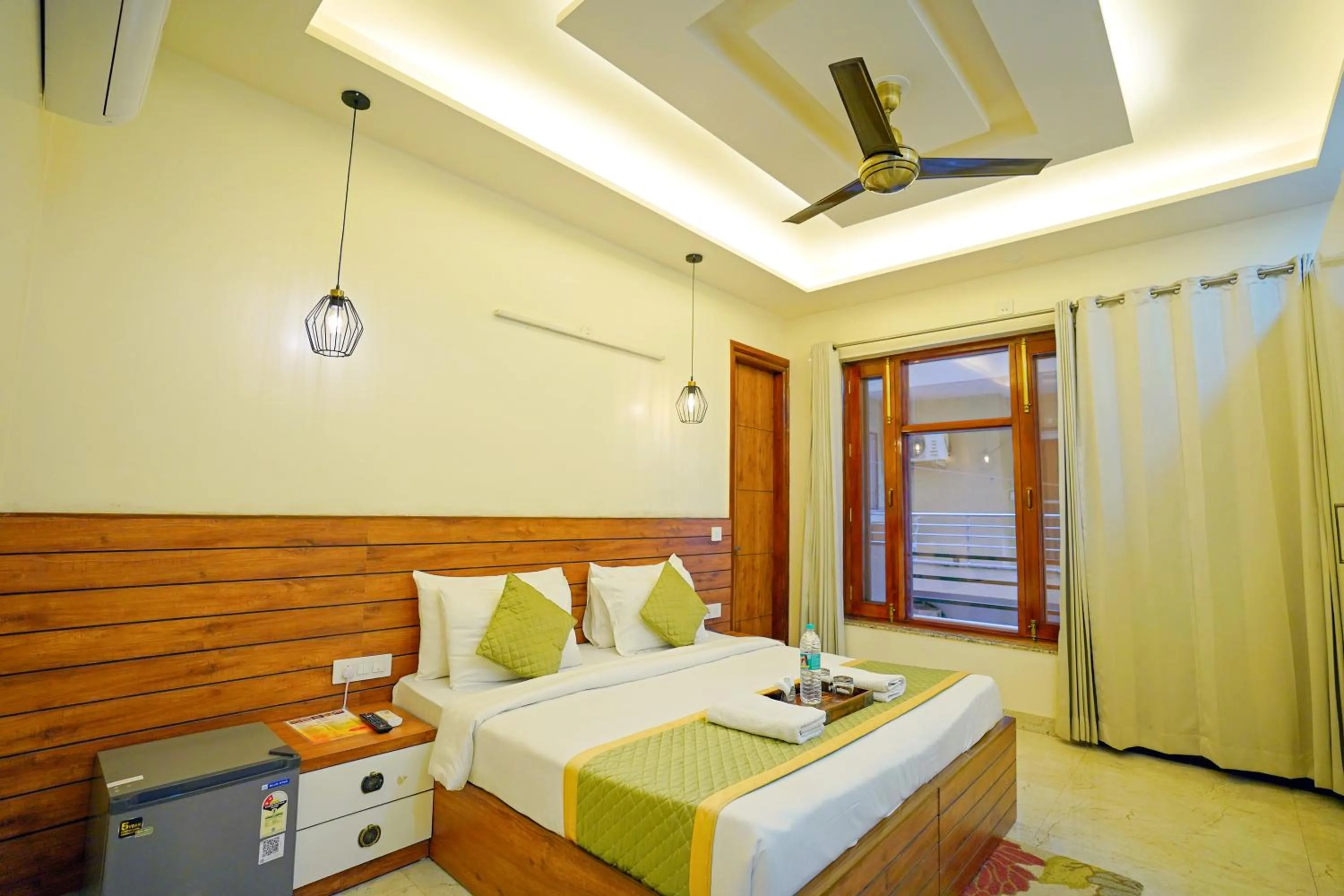 Bedroom, Bed in Hotel Maharaja Palace Boutique Hotels Near Medanta Medicity Gurgaon