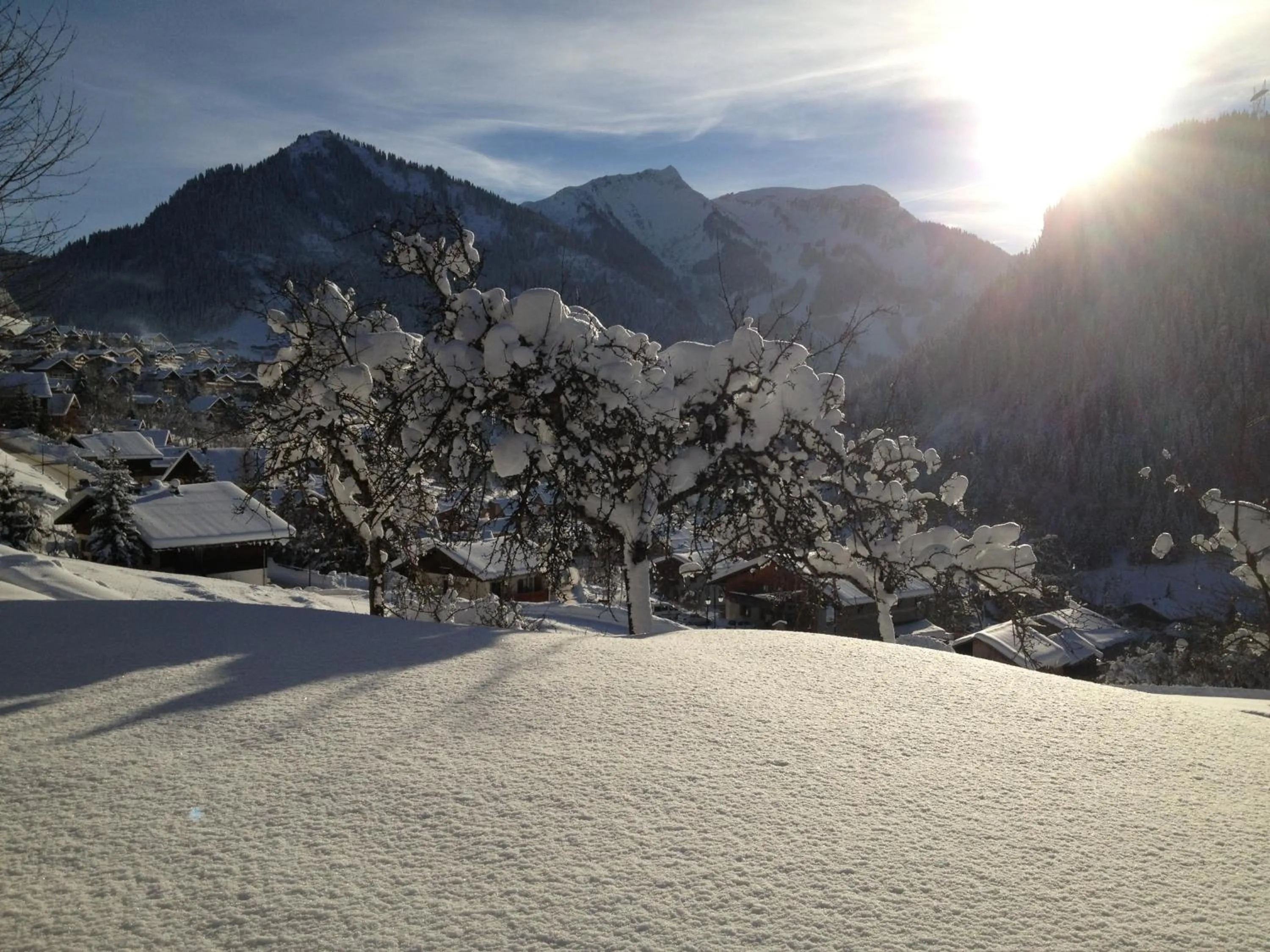 Day in La Chaumiere - Luxury Traditional Chalet, Châtel