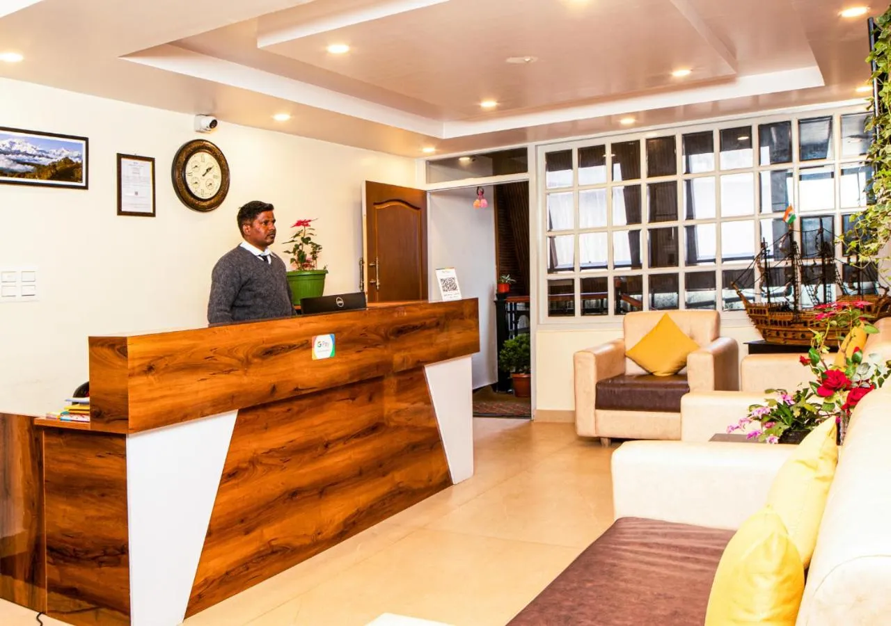 Lobby or reception in Hotel Raj Ville - Darjeeling Hotel Near Mall Road