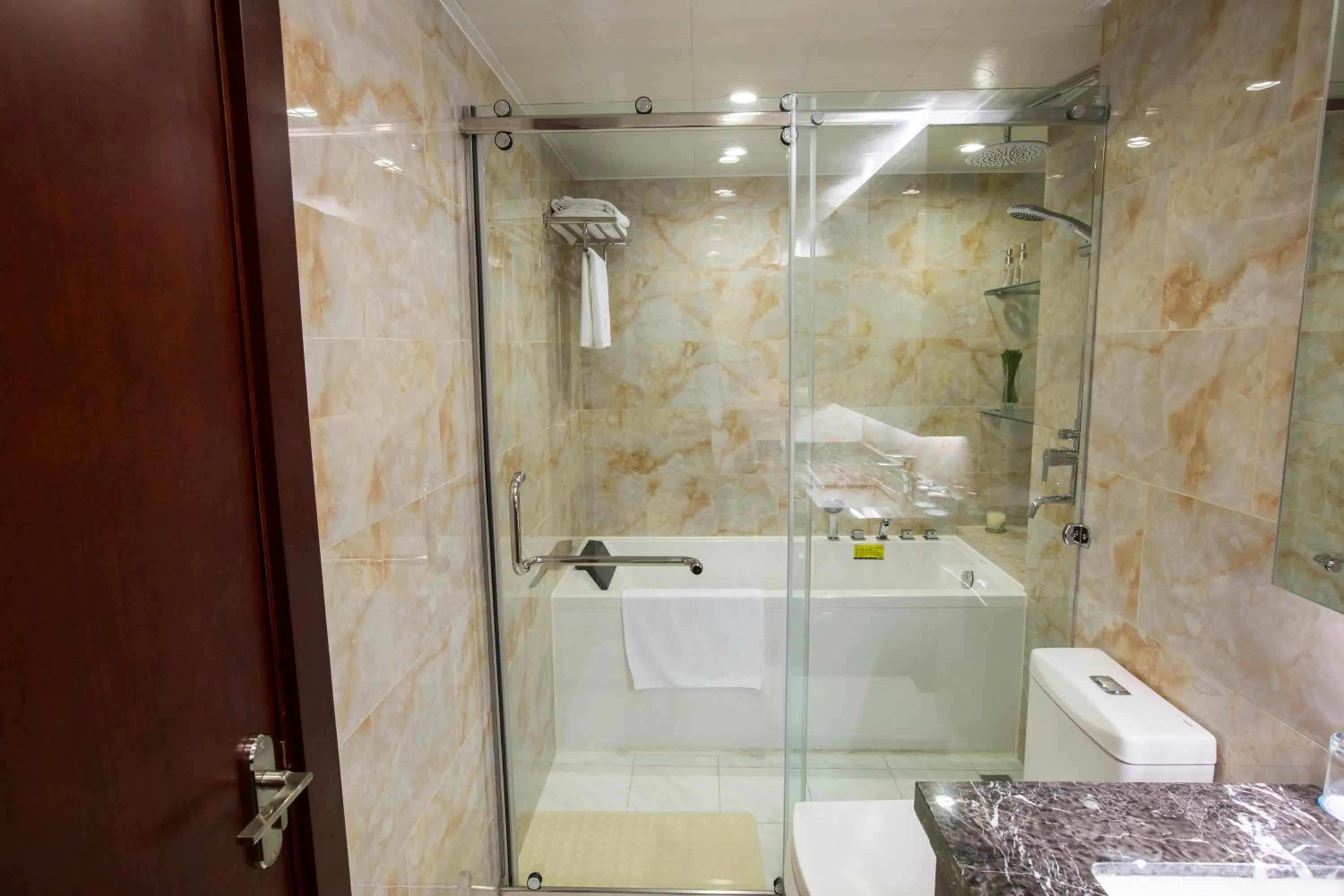 Bathroom in Guangyao Service Apartment Beijing Ritan