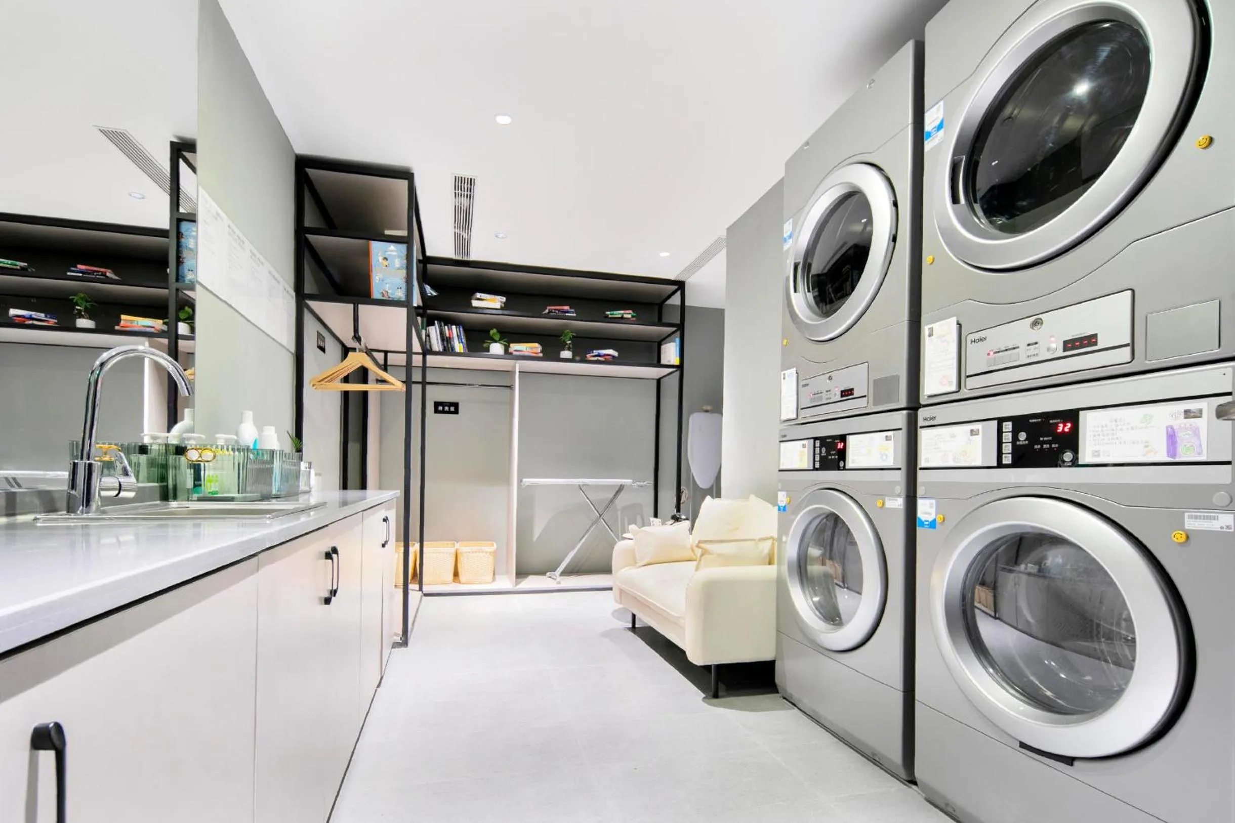 Atour X Hotel Hangzhou West Lake Wulin Plaza Yan'an Road