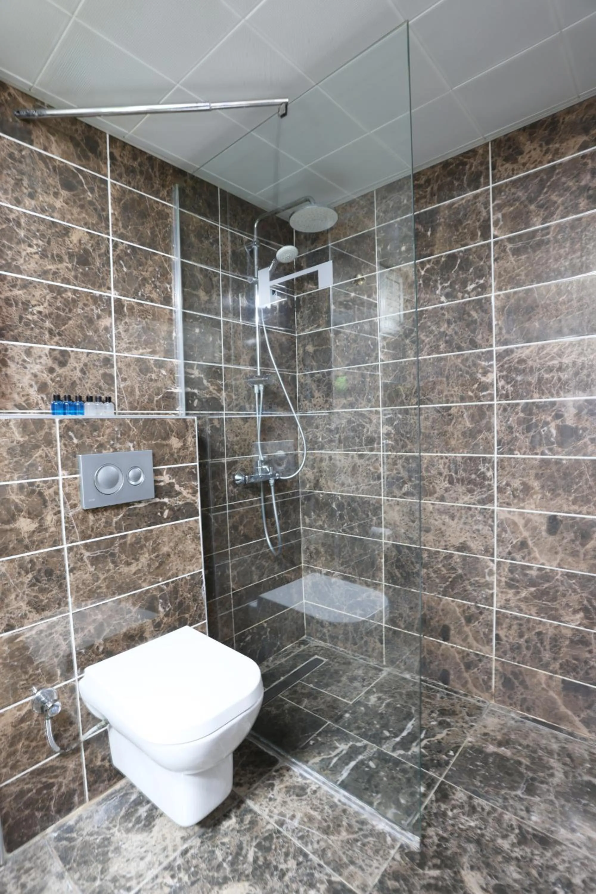 Shower in Riva Hotel Alsancak