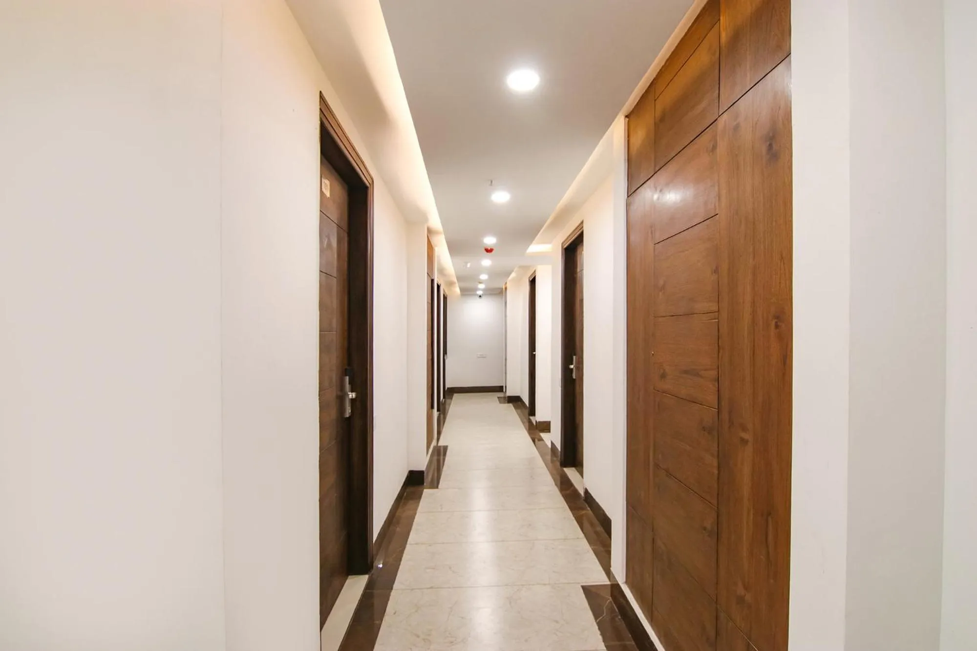 Lobby or reception in FabHotel Prism Grand - Nr Zirakpur Bus Stand'