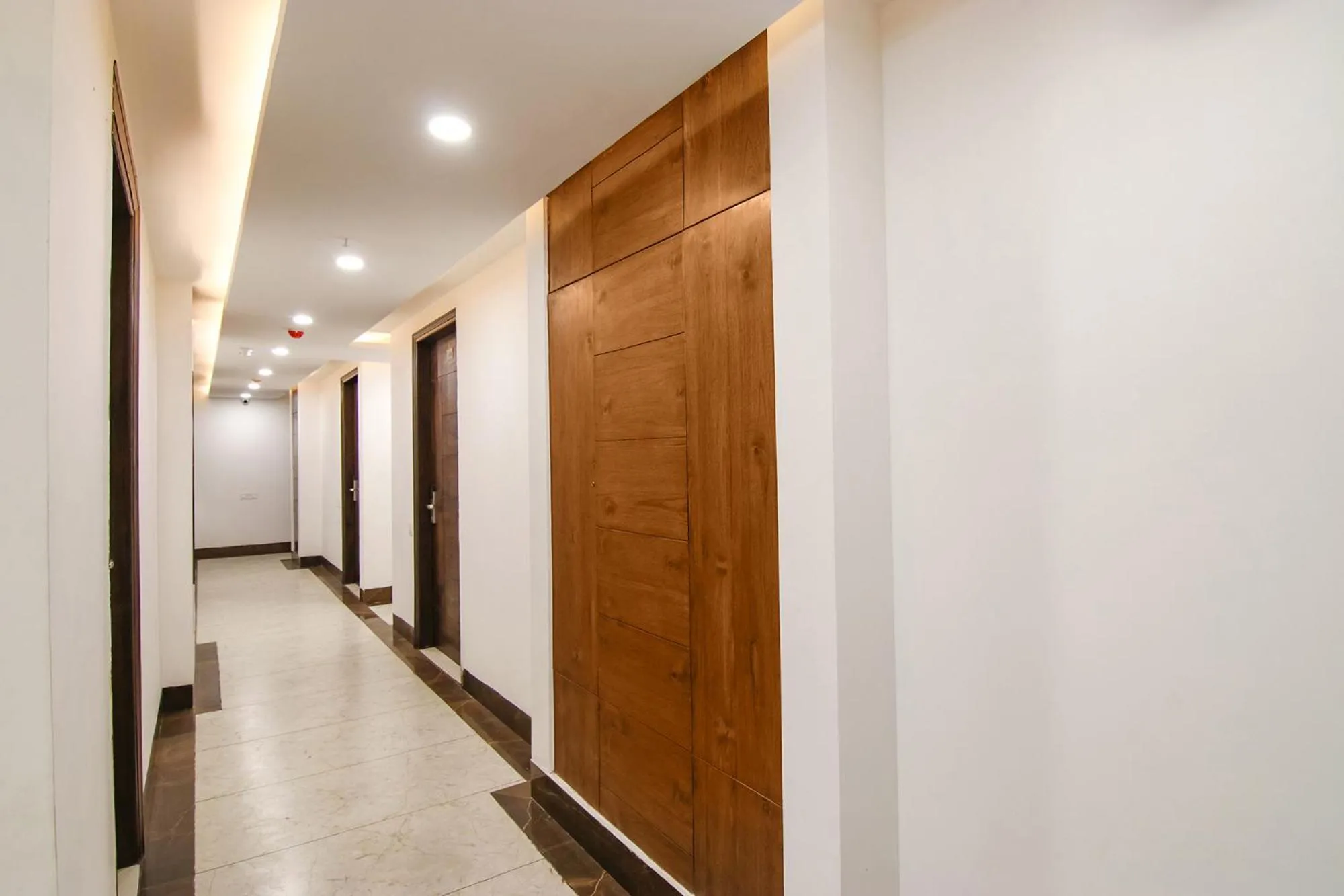 Lobby or reception in FabHotel Prism Grand - Nr Zirakpur Bus Stand'