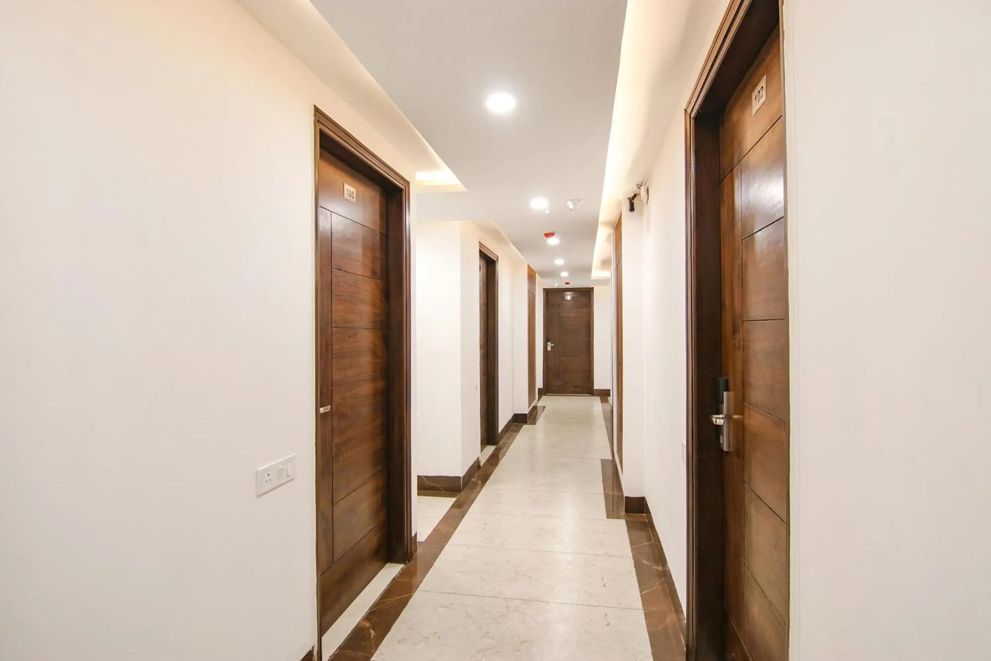 Lobby or reception in FabHotel Prism Grand - Nr Zirakpur Bus Stand'