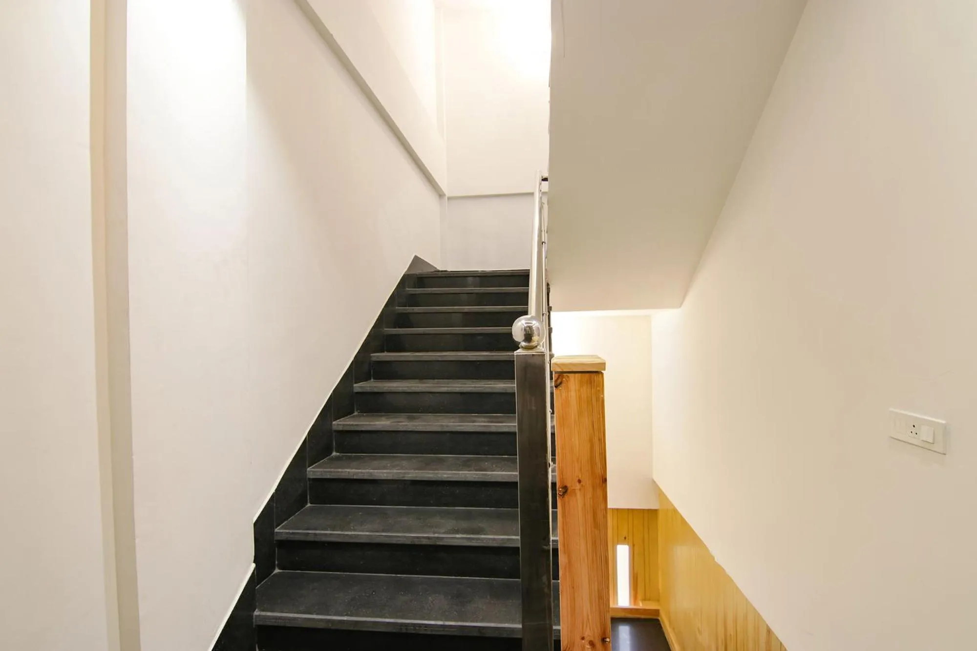 Lobby or reception in FabHotel Prism Grand - Nr Zirakpur Bus Stand'