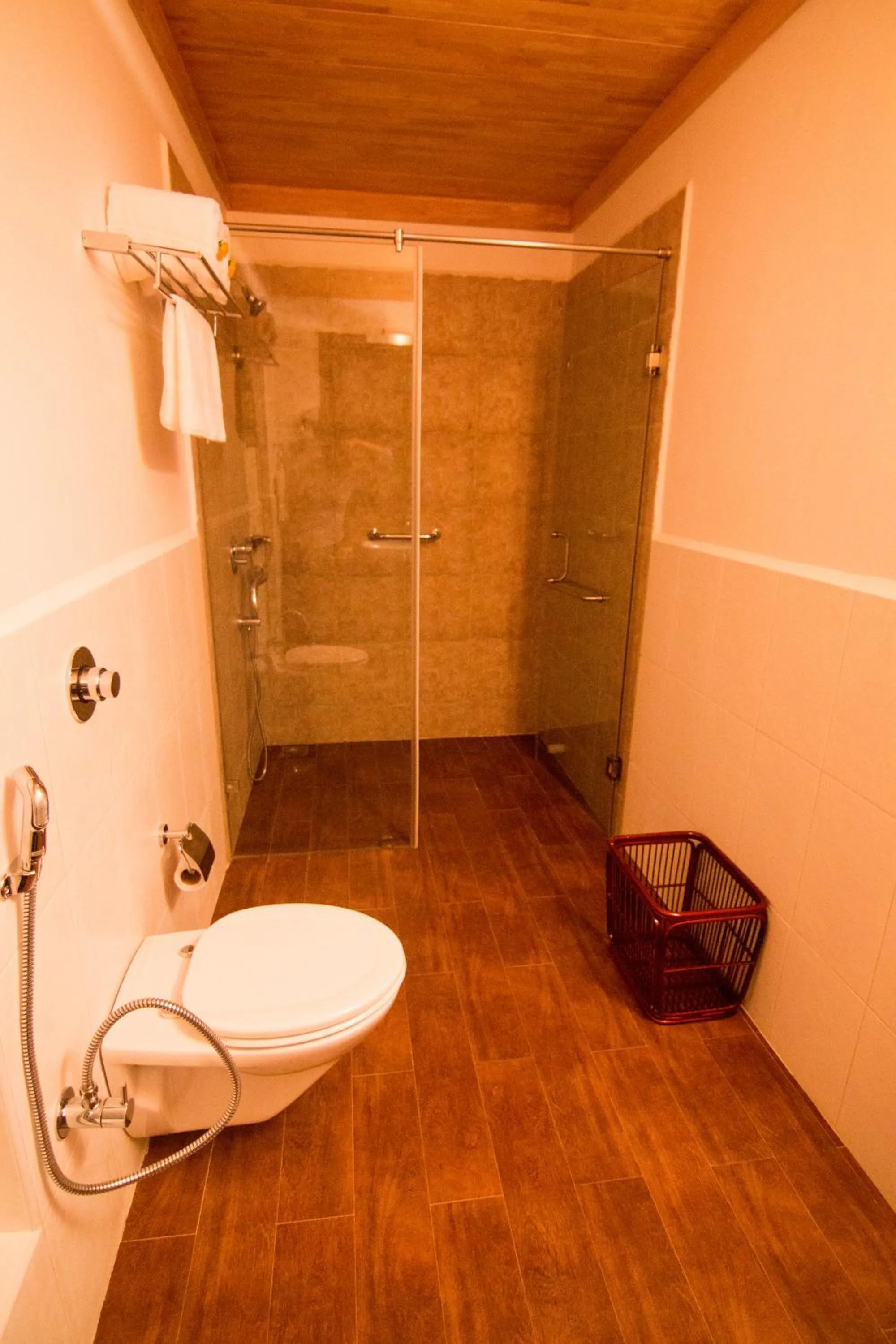 Bathroom in Le Poshe, Kodaikanal