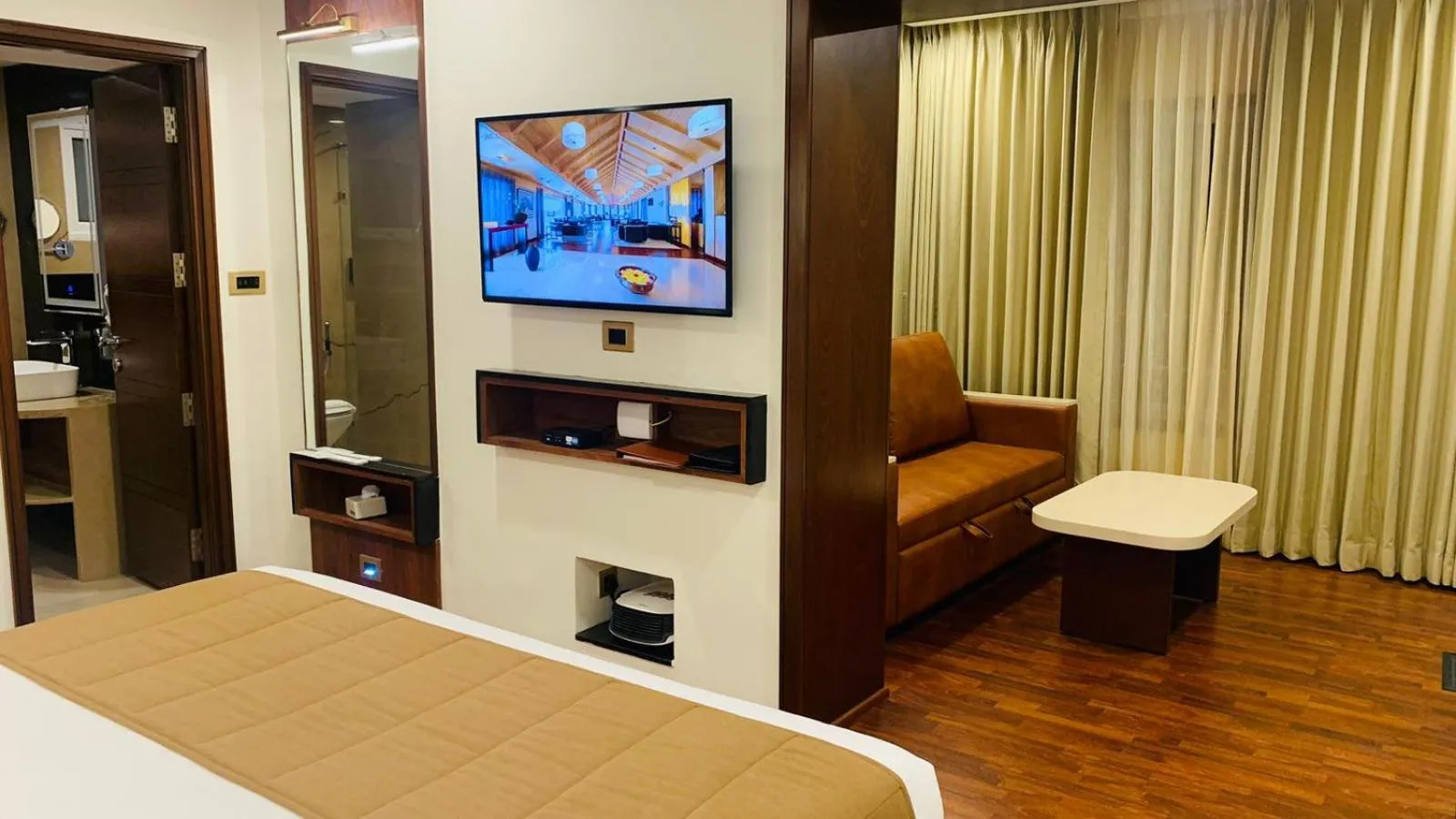 Bed in Le Poshe, Kodaikanal