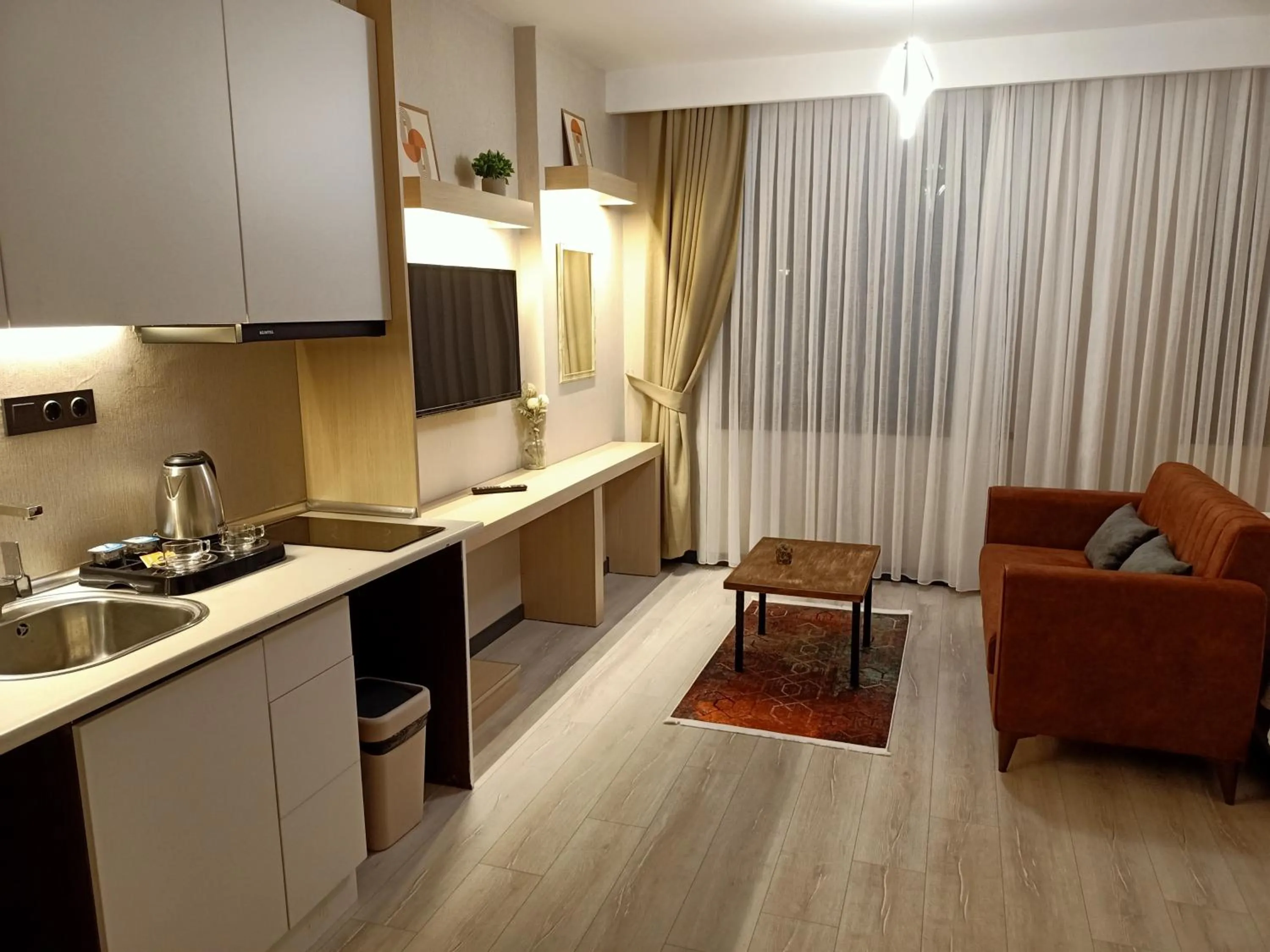 NEW FALCON Palas OTEL