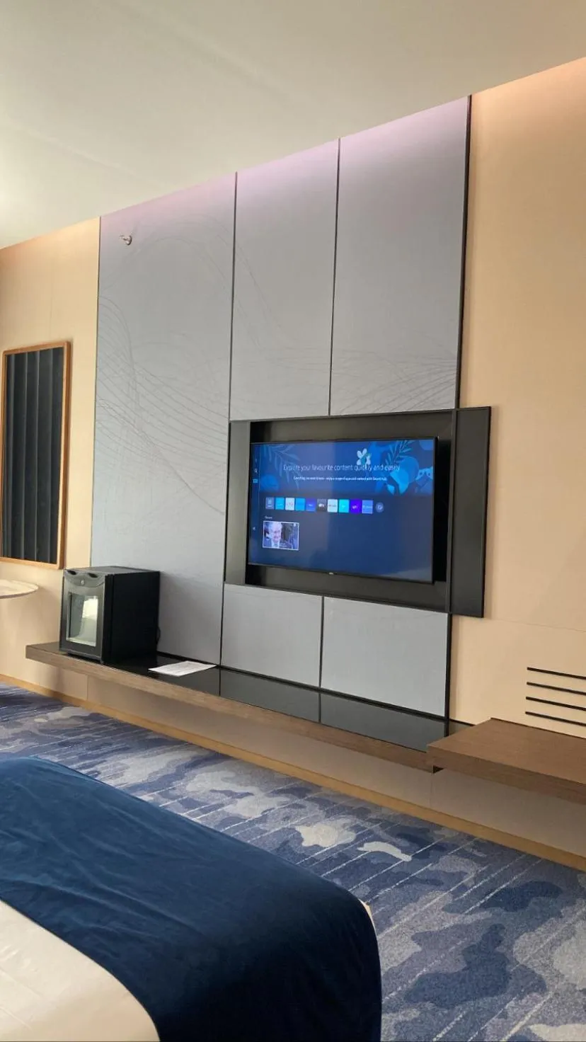 TV and multimedia, Bed in Best Western Plus Danat Almansak Hotel