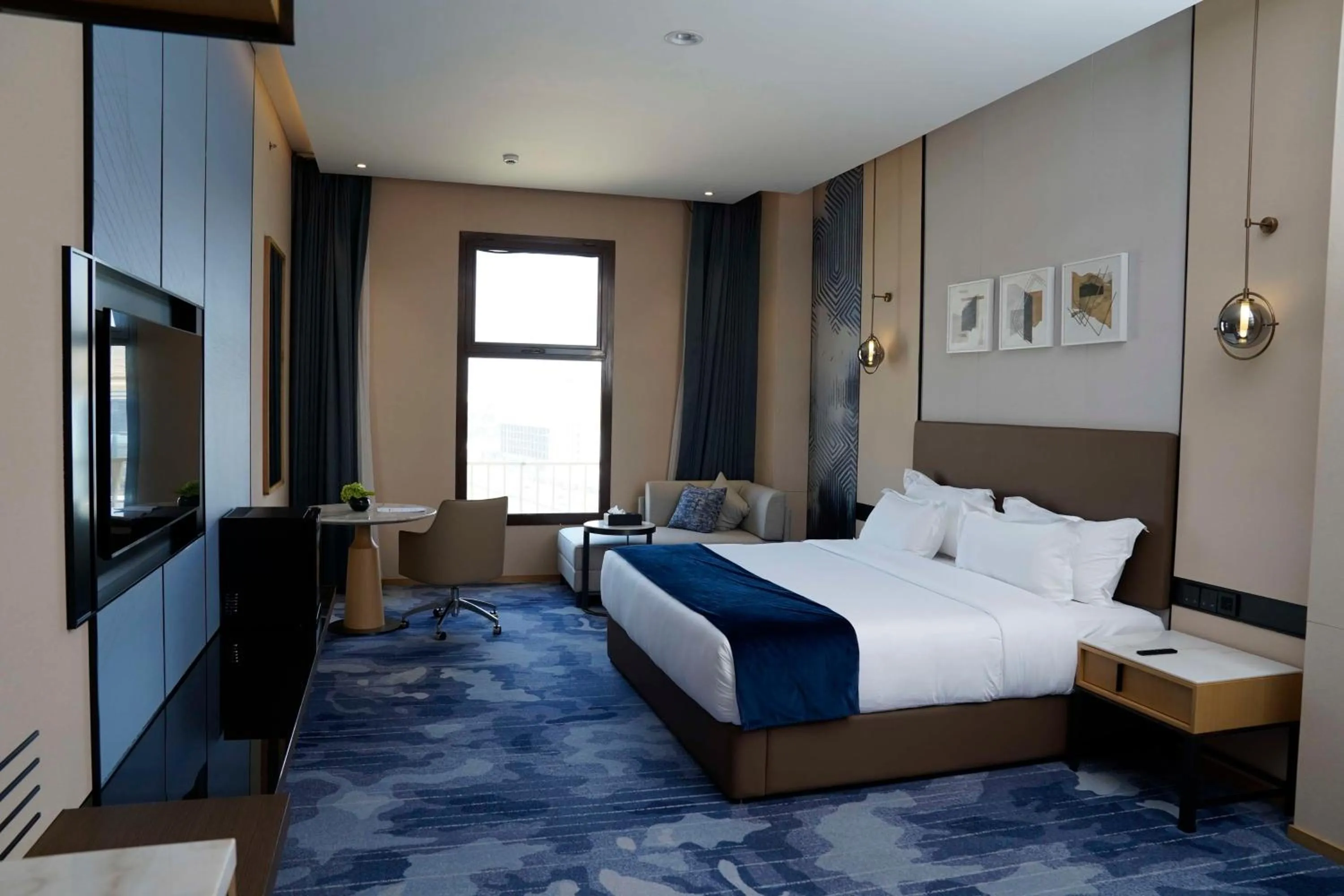 Photo of the whole room, Bed in Best Western Plus Danat Almansak Hotel