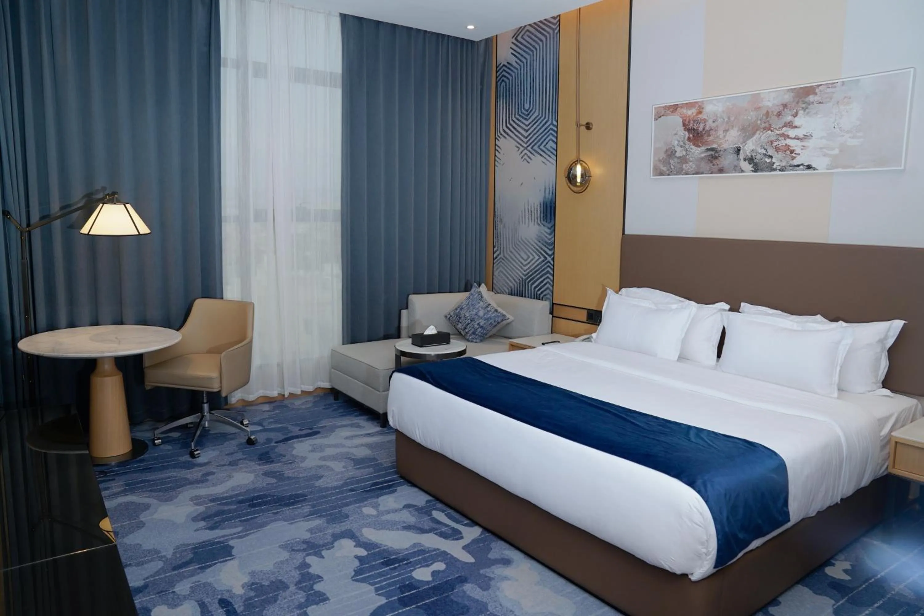 Bed in Best Western Plus Danat Almansak Hotel