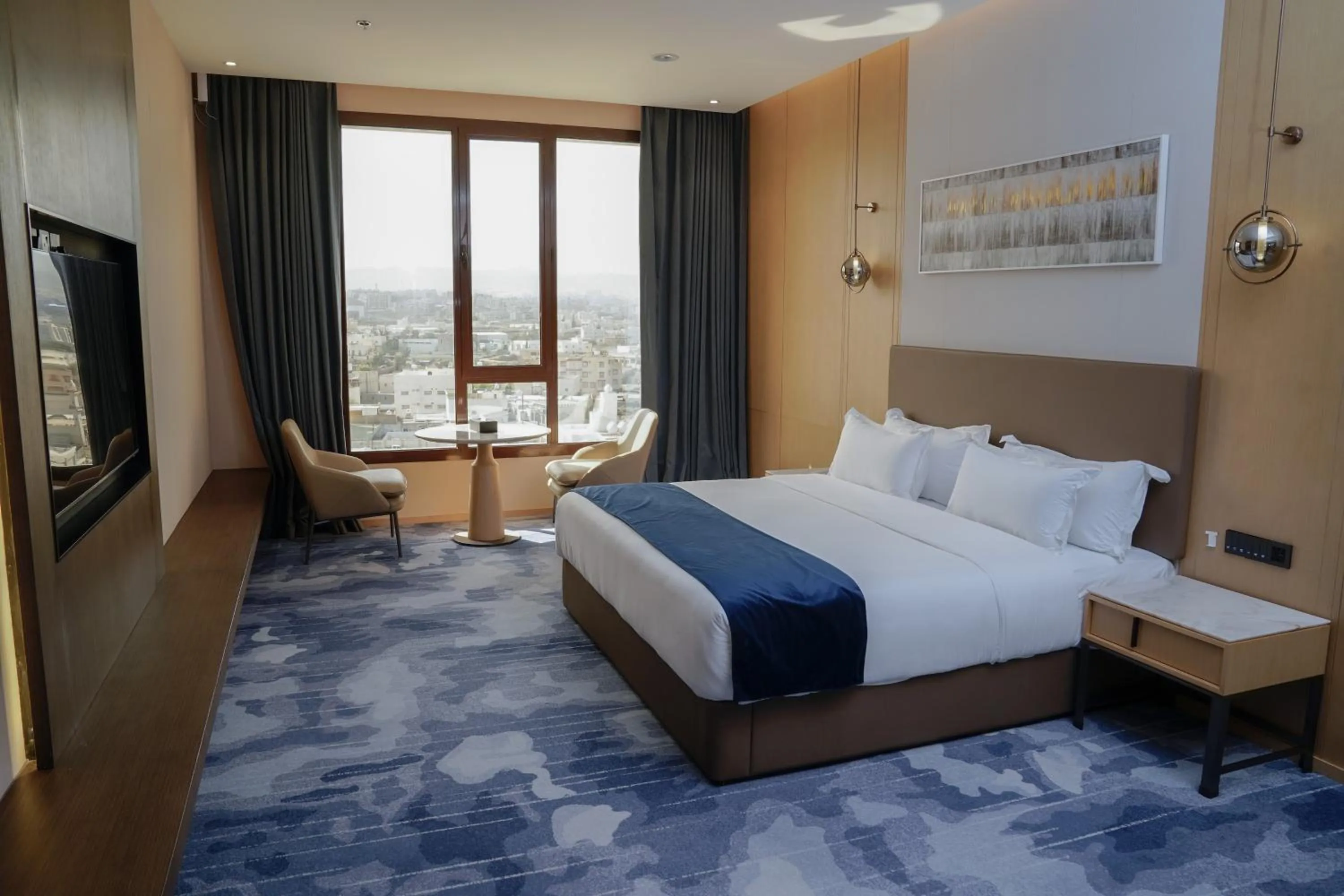 Bed in Best Western Plus Danat Almansak Hotel