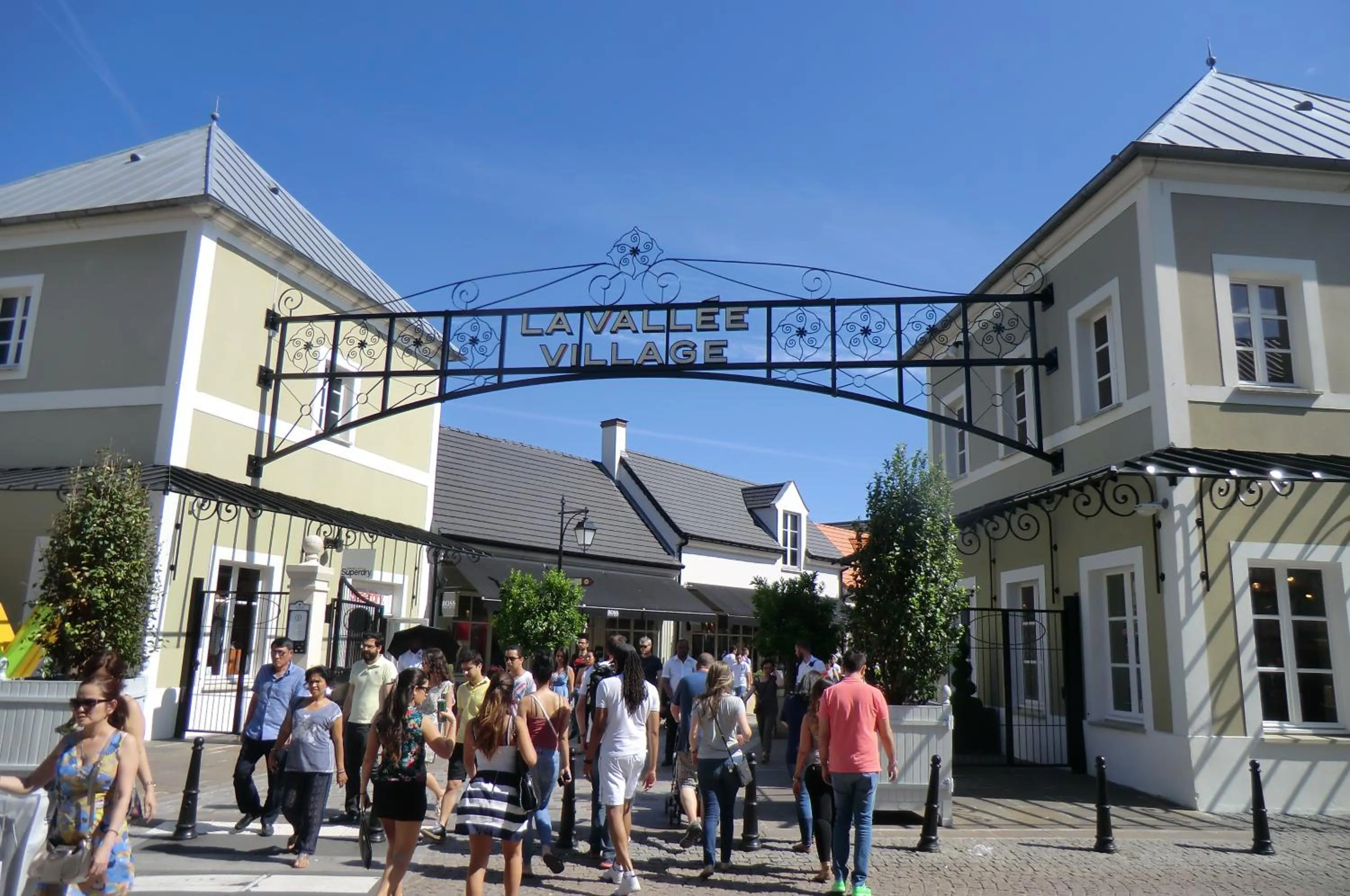 Shopping Area in Appartement Serris