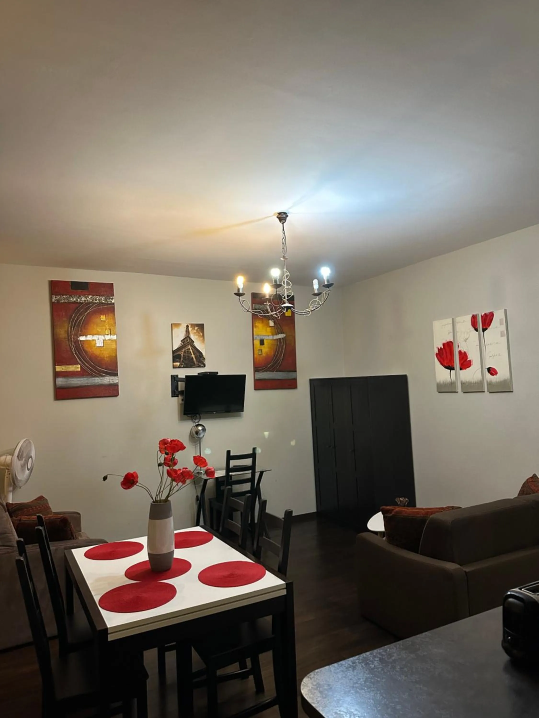 Photo of the whole room in Appartement Serris