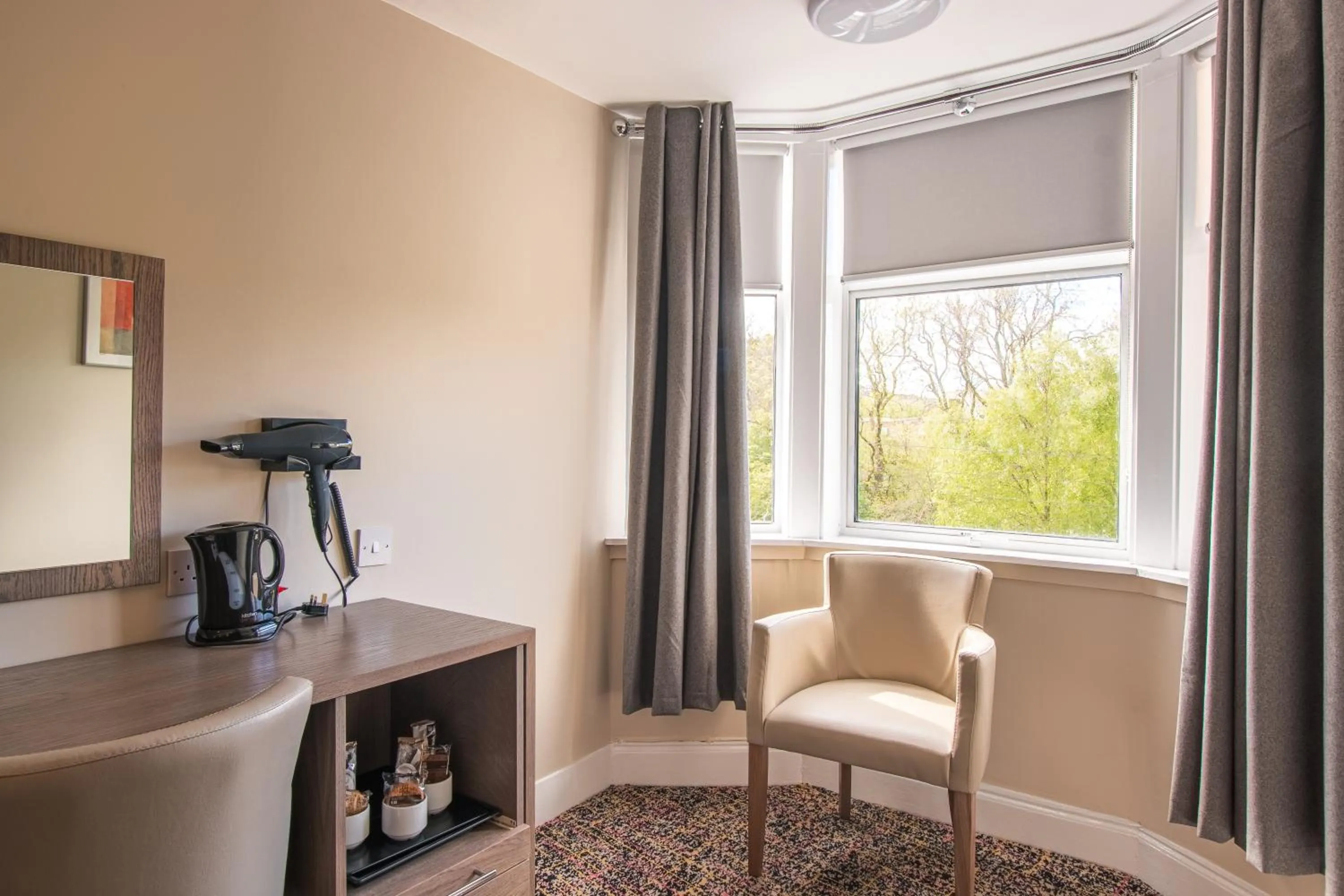 Coffee/tea facilities in Albion Hotel