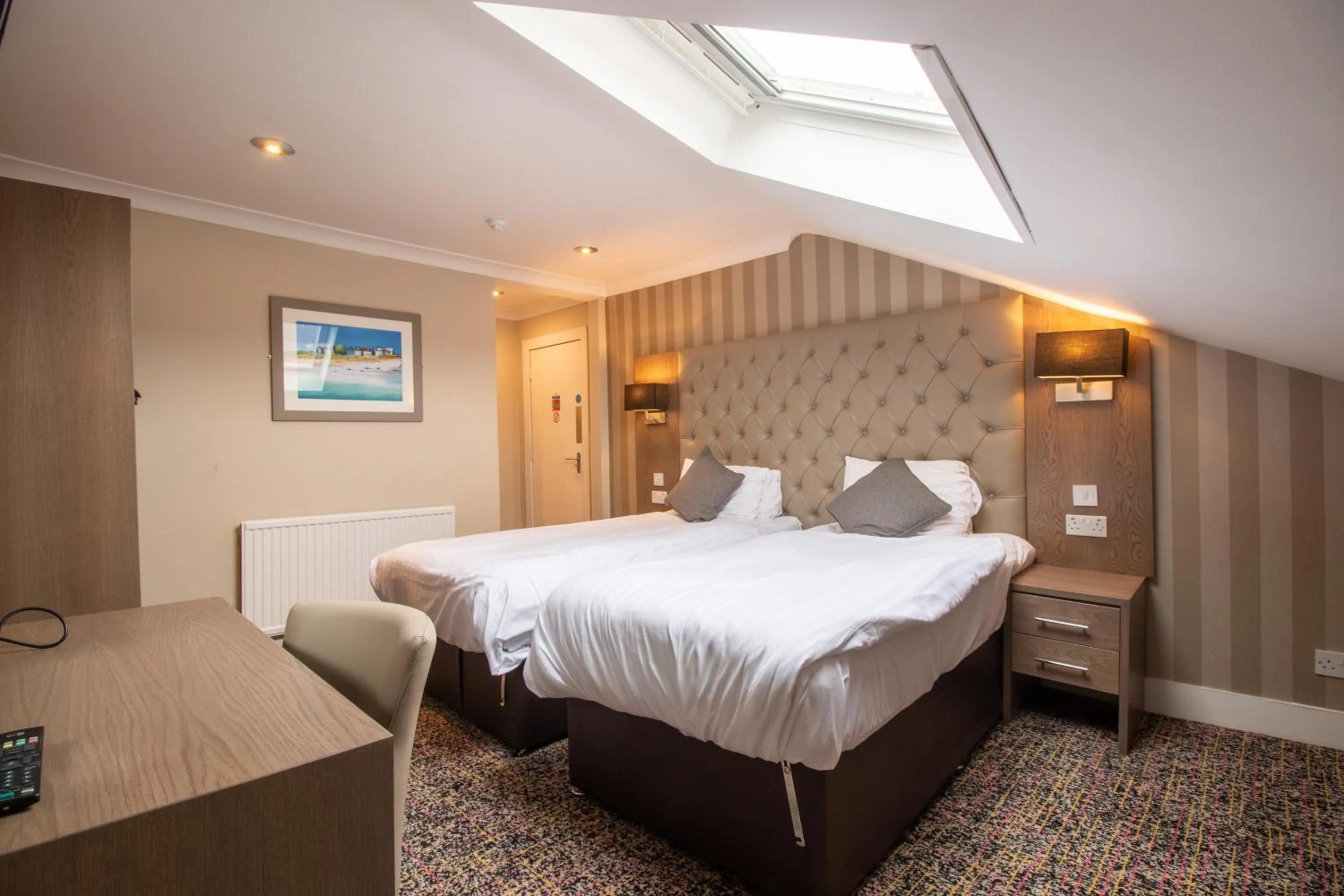 Photo of the whole room, Bed in Albion Hotel