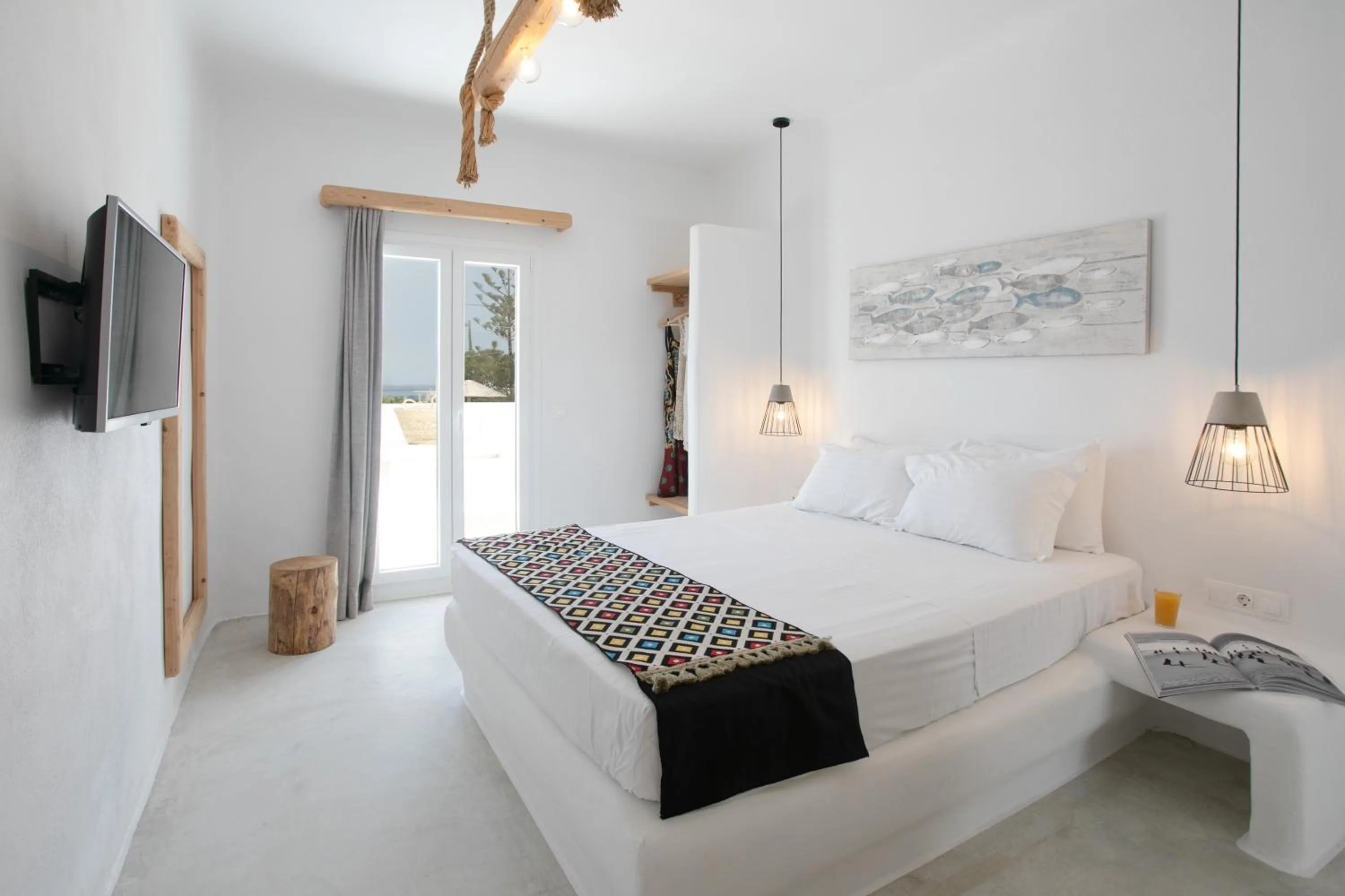 Elegant Maisonette with Panoramic View and Outdoor Hot Tub in Irida Vacation Suites