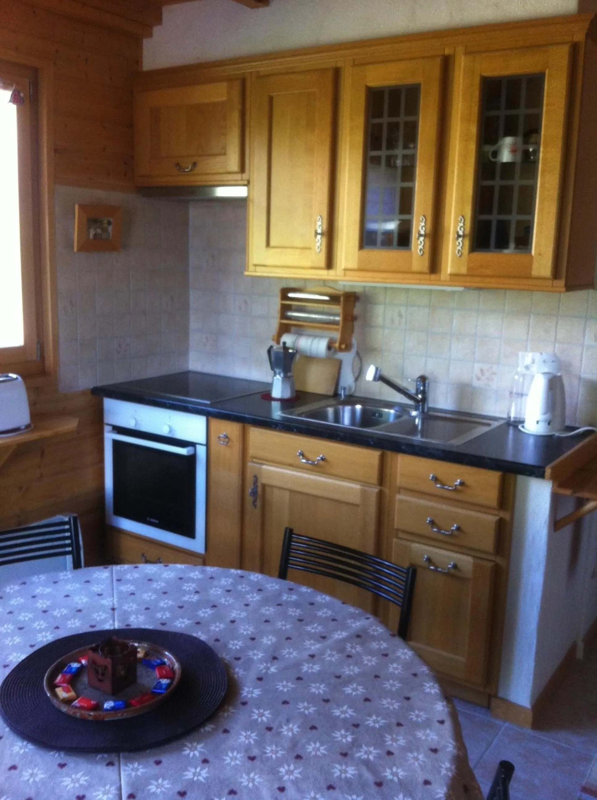 Kitchen or kitchenette in Les Gîtes du Cairn