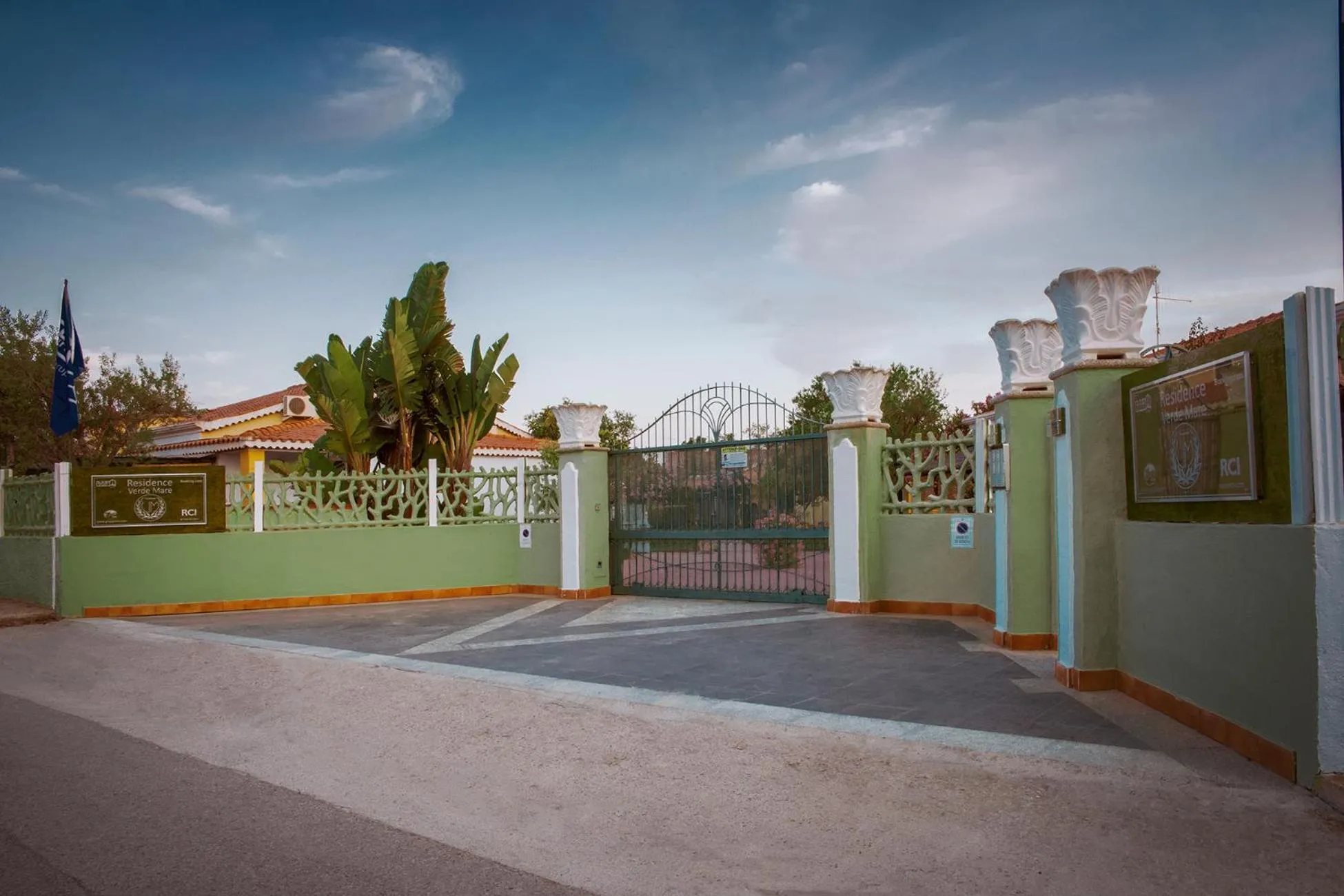 Facade/entrance in Residence Verde Mare Official Site