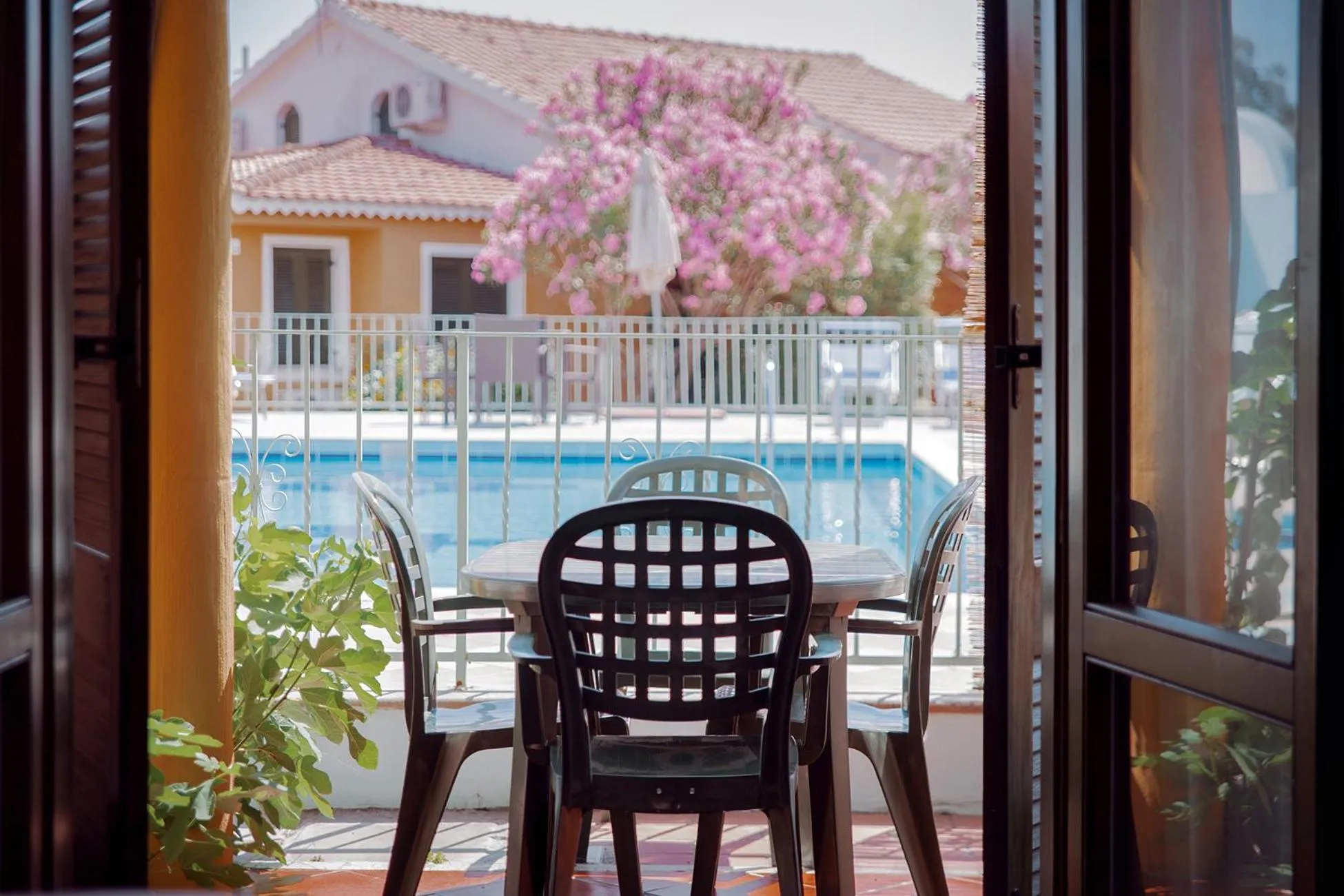 Patio in Residence Verde Mare Official Site