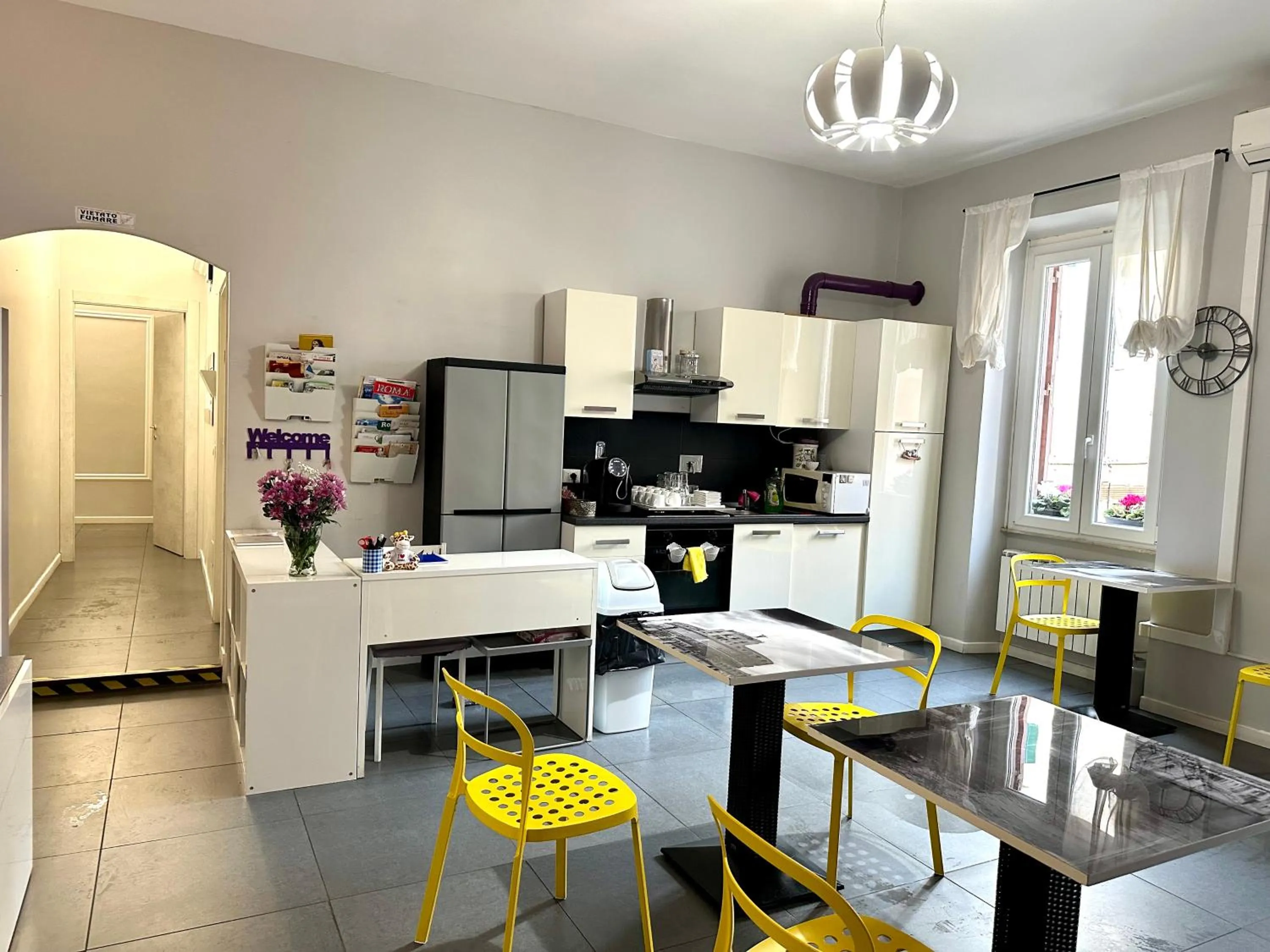 Kitchen or kitchenette in Le Due Civette Roma