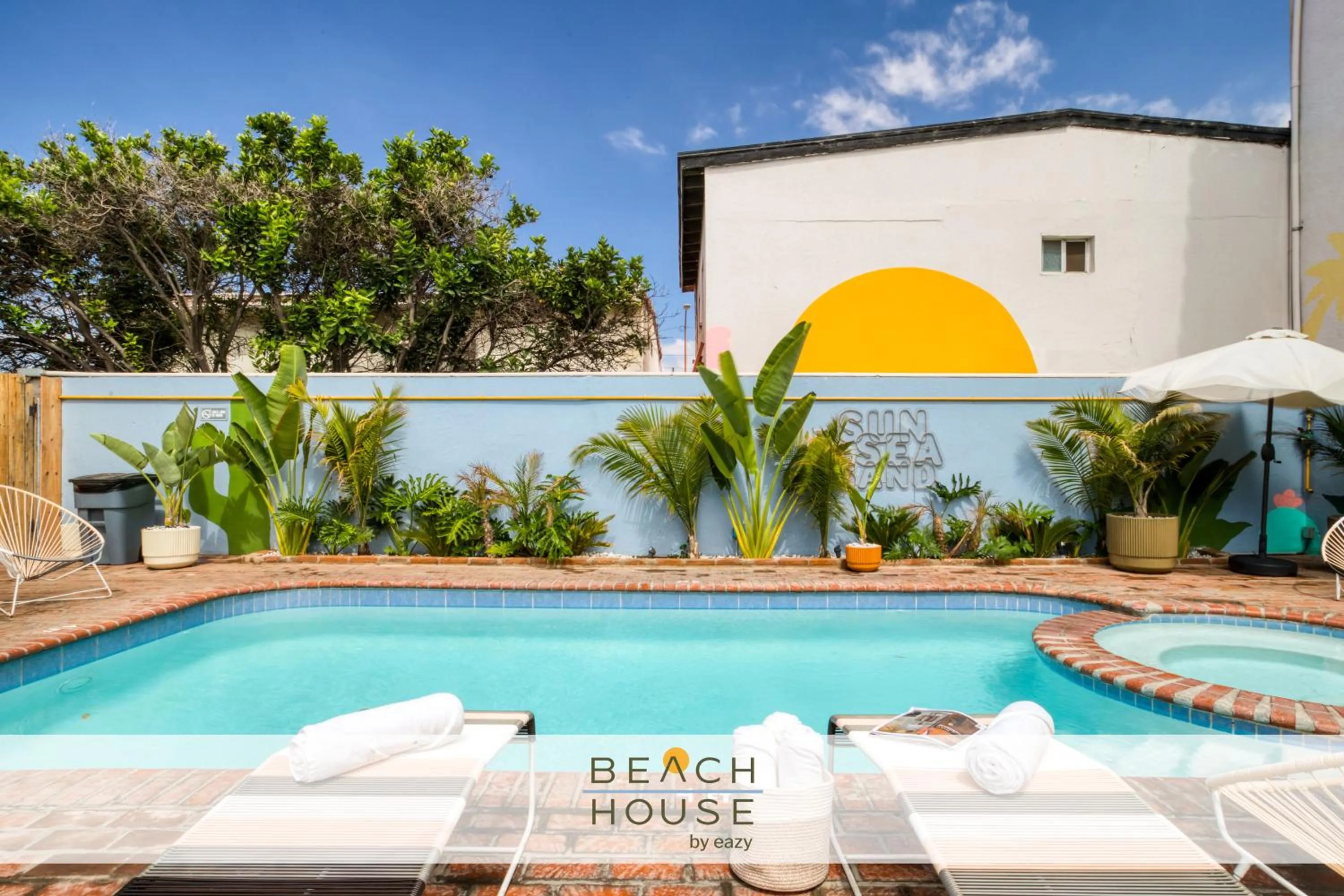 Swimming pool in Beach House by ULIV