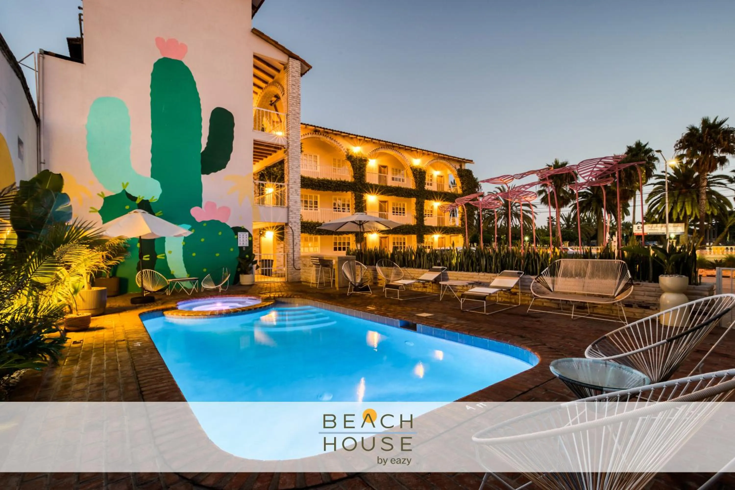 Swimming pool in Beach House by ULIV