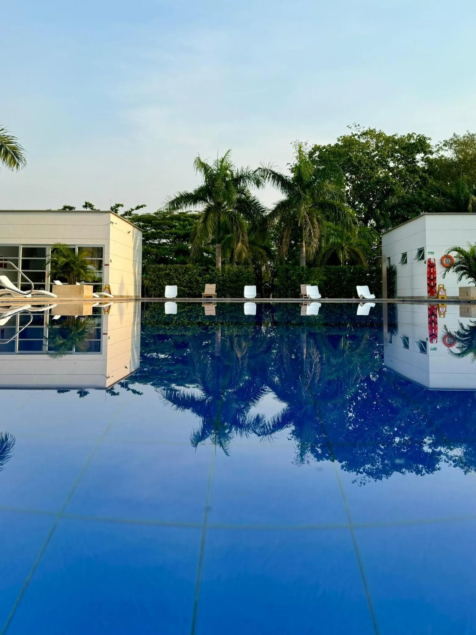 Swimming pool in Hotel Morúa