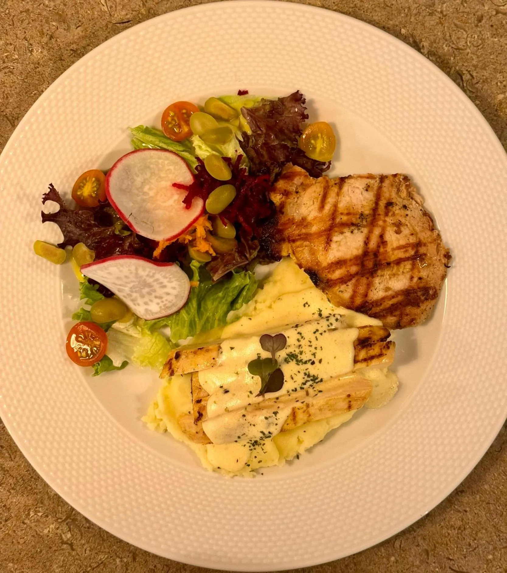 Restaurant/places to eat in Hotel Morúa