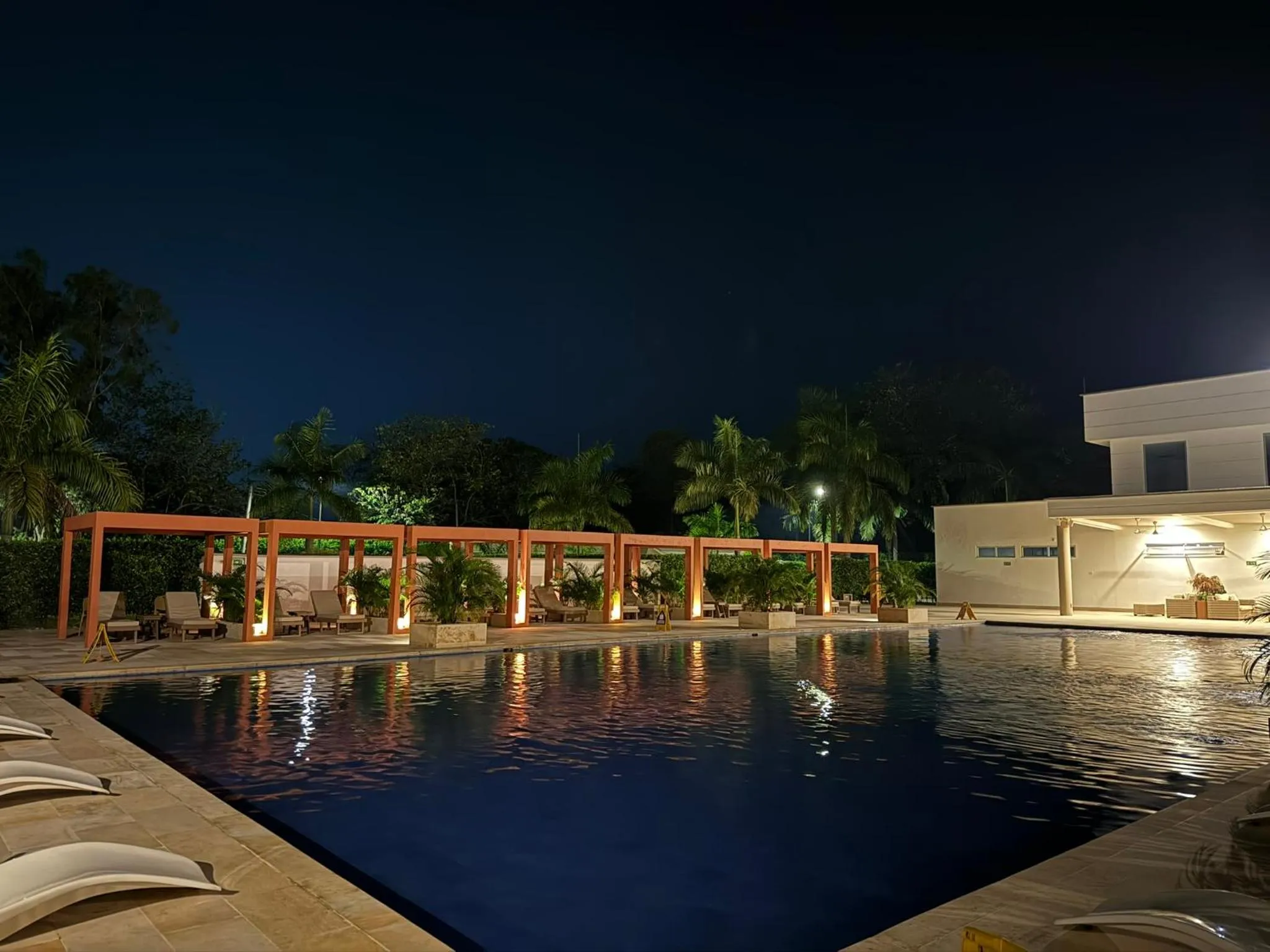 Swimming pool in Hotel Morúa