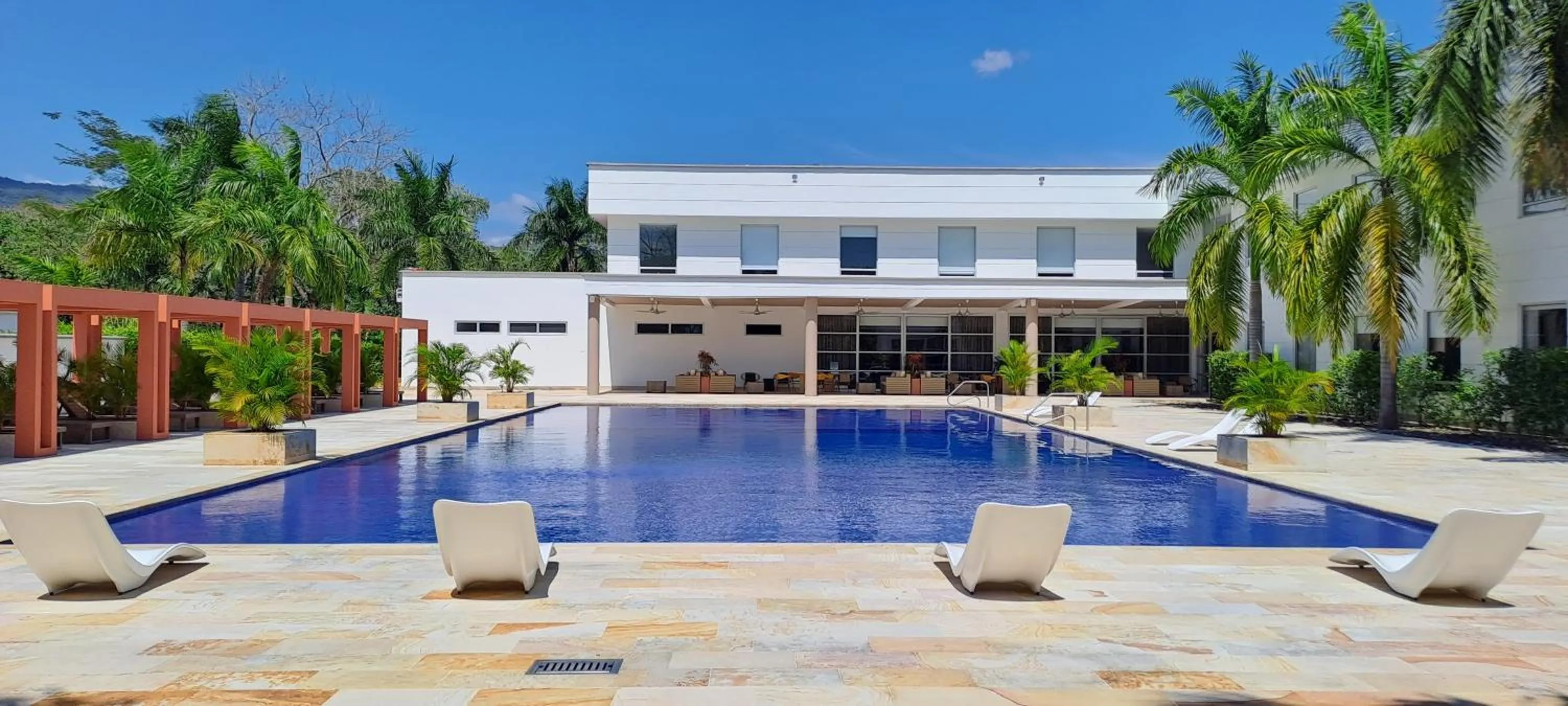 Property building in Hotel Morúa