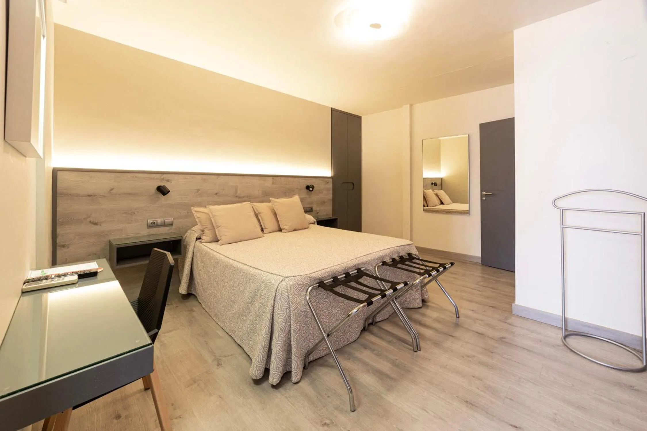 Bed in Hotel Oasis Plaza