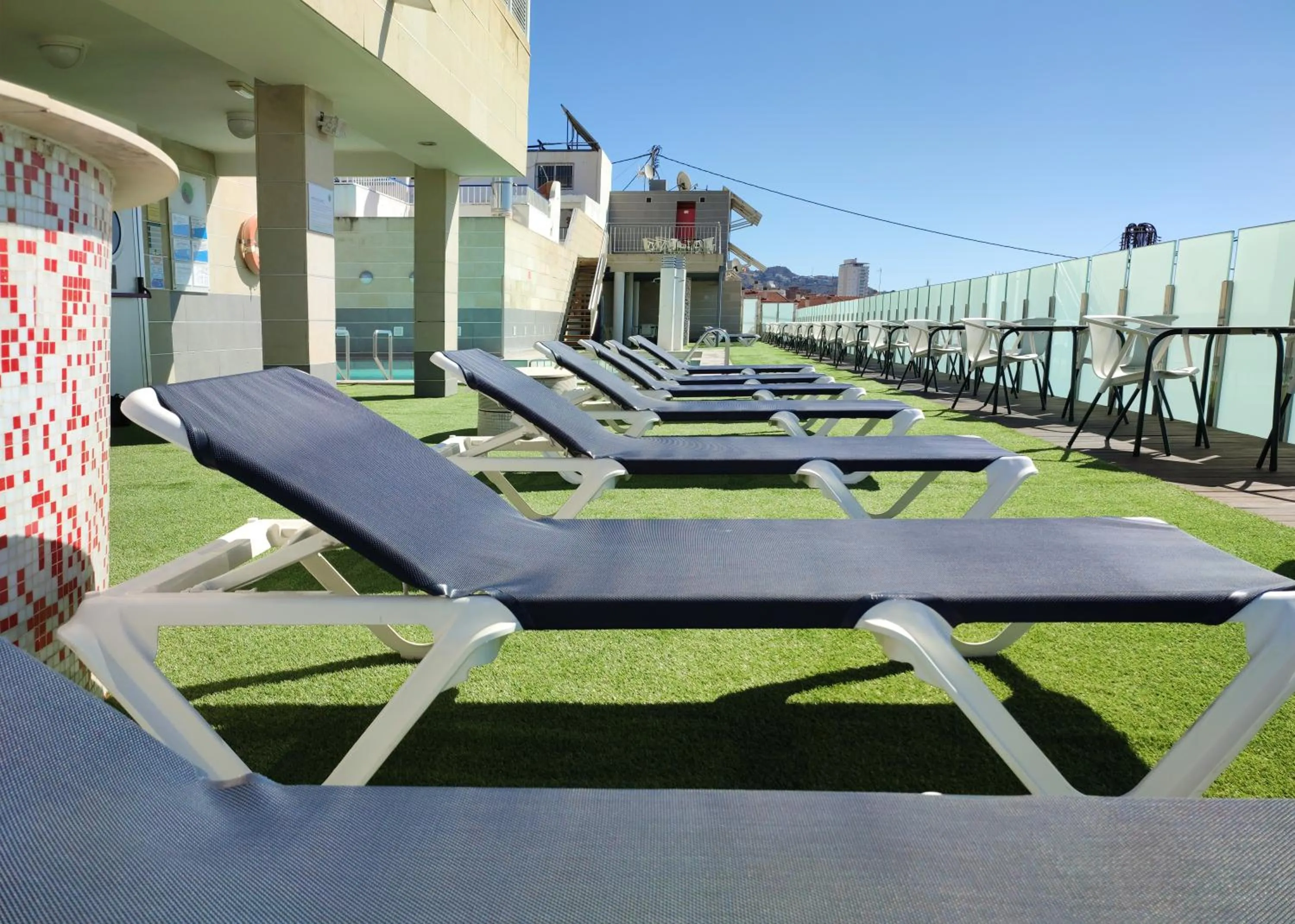 Swimming pool in Hotel Oasis Plaza