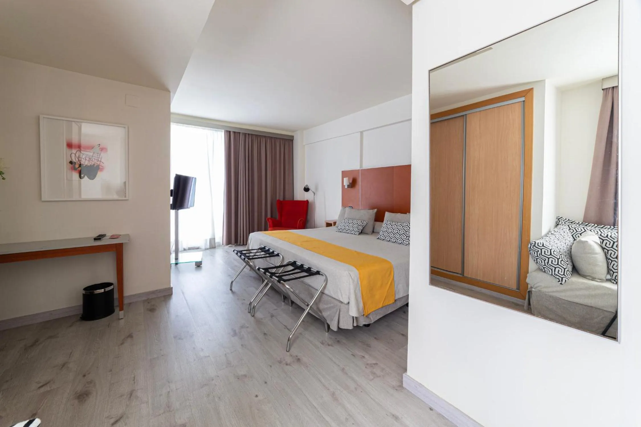 Bed in Hotel Oasis Plaza