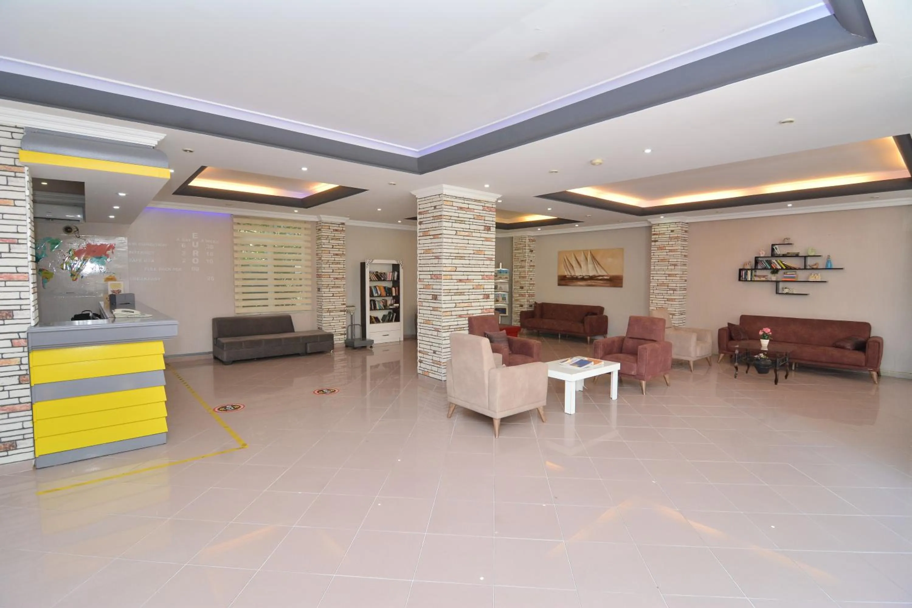 Lobby or reception in Rose Garden Apart Hotel