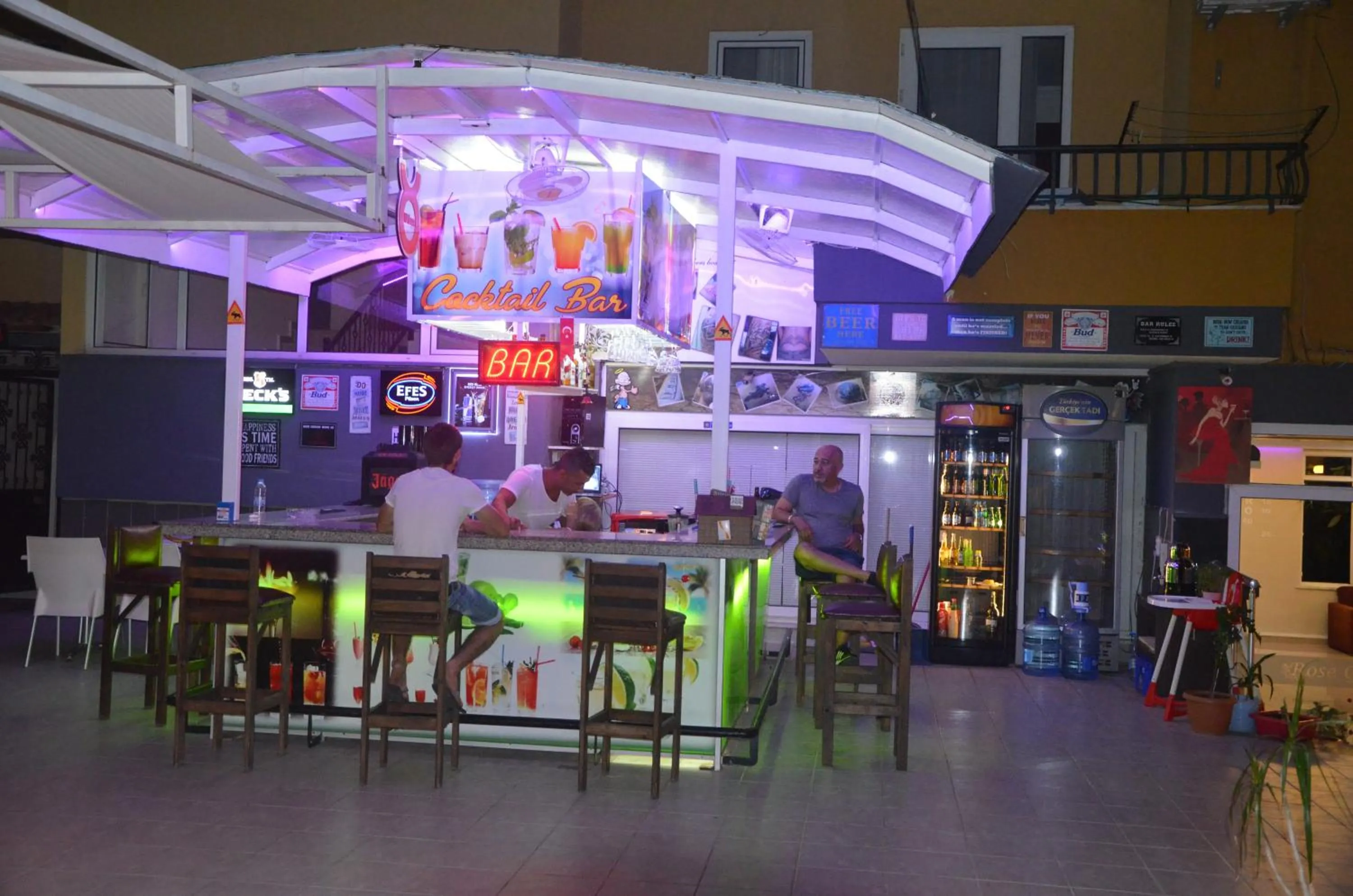 Lounge or bar in Rose Garden Apart Hotel